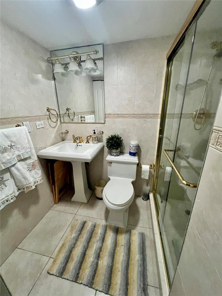 7135 Collins Ave 1523 photo 17