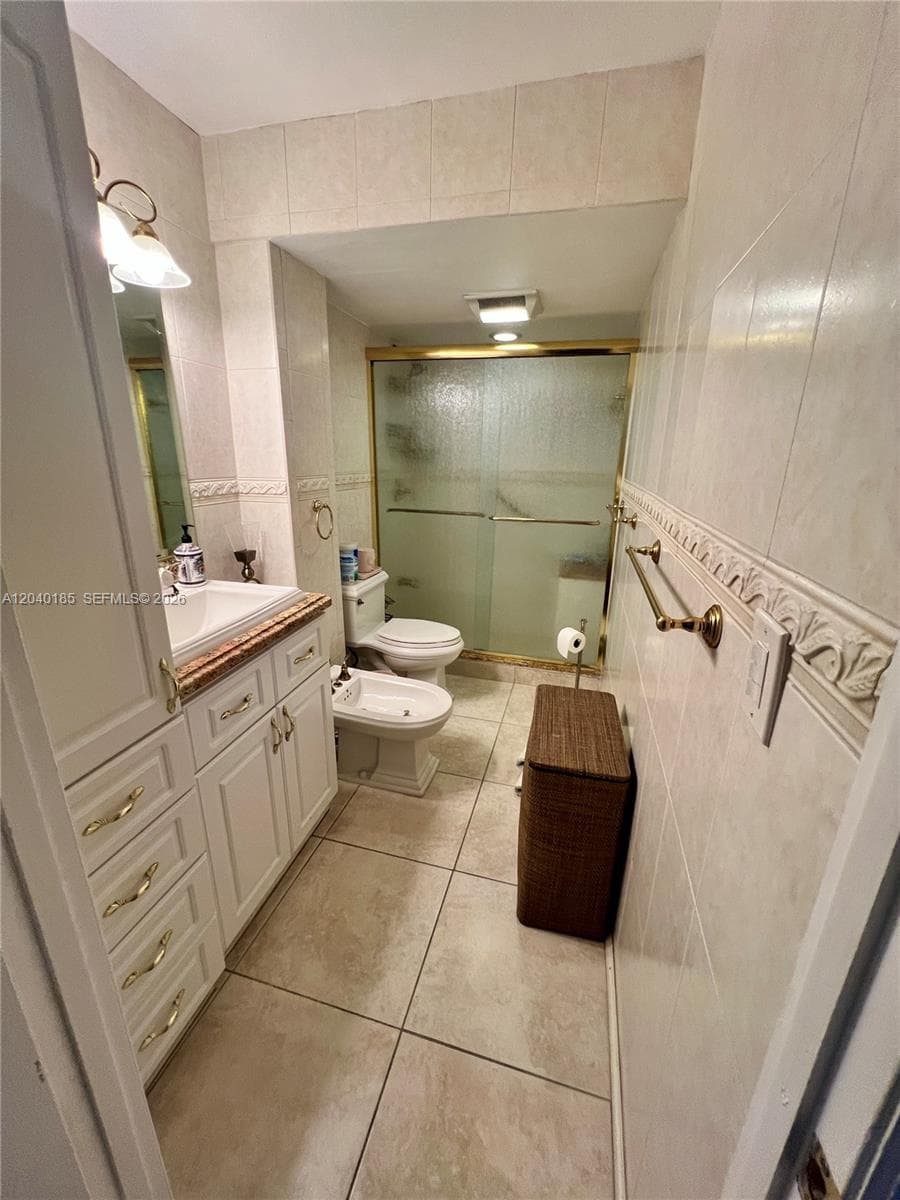 7135 Collins Ave 1523 photo 22