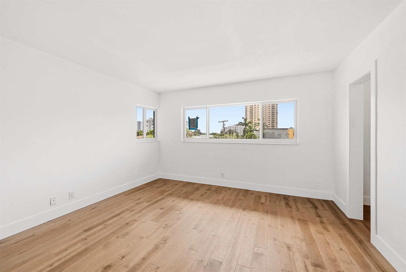 1201 S Riverside Drive 306 photo 15