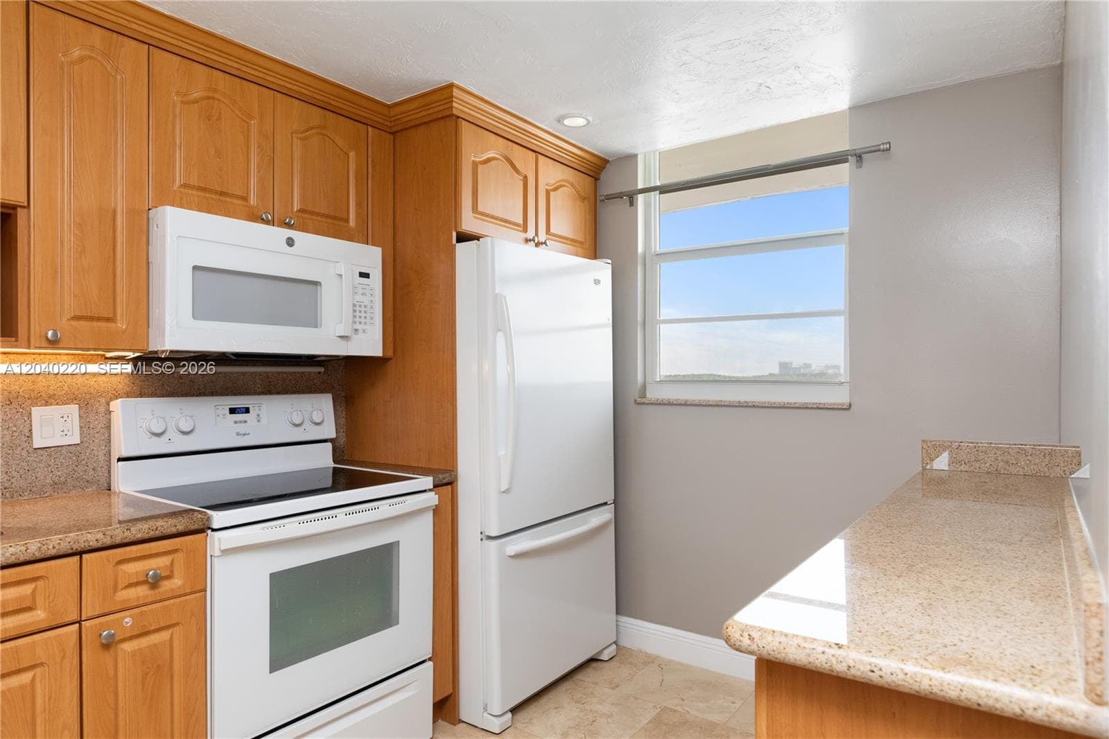 3545 NE 166th St 805 photo 5
