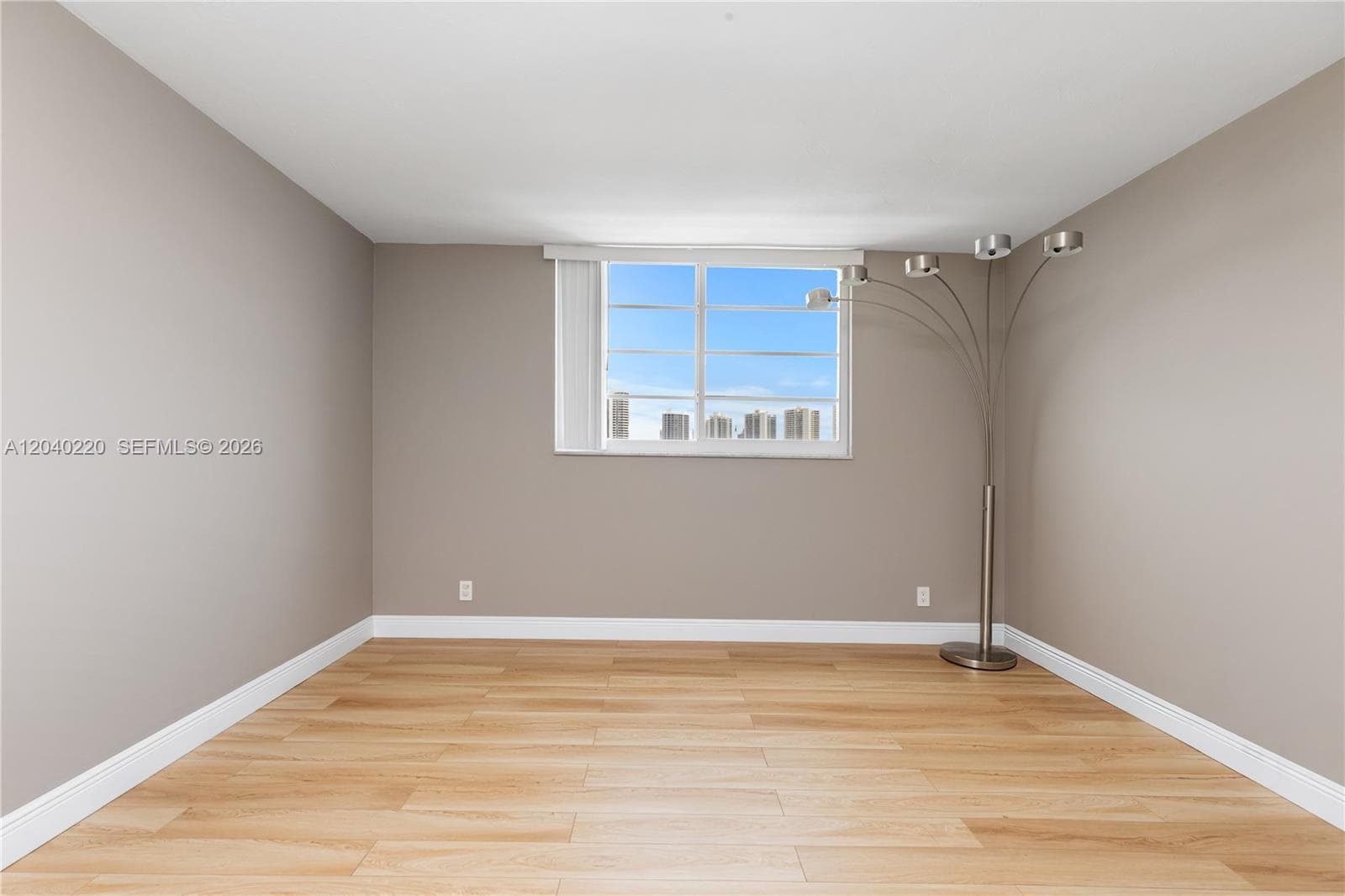 3545 NE 166th St 805 photo 21