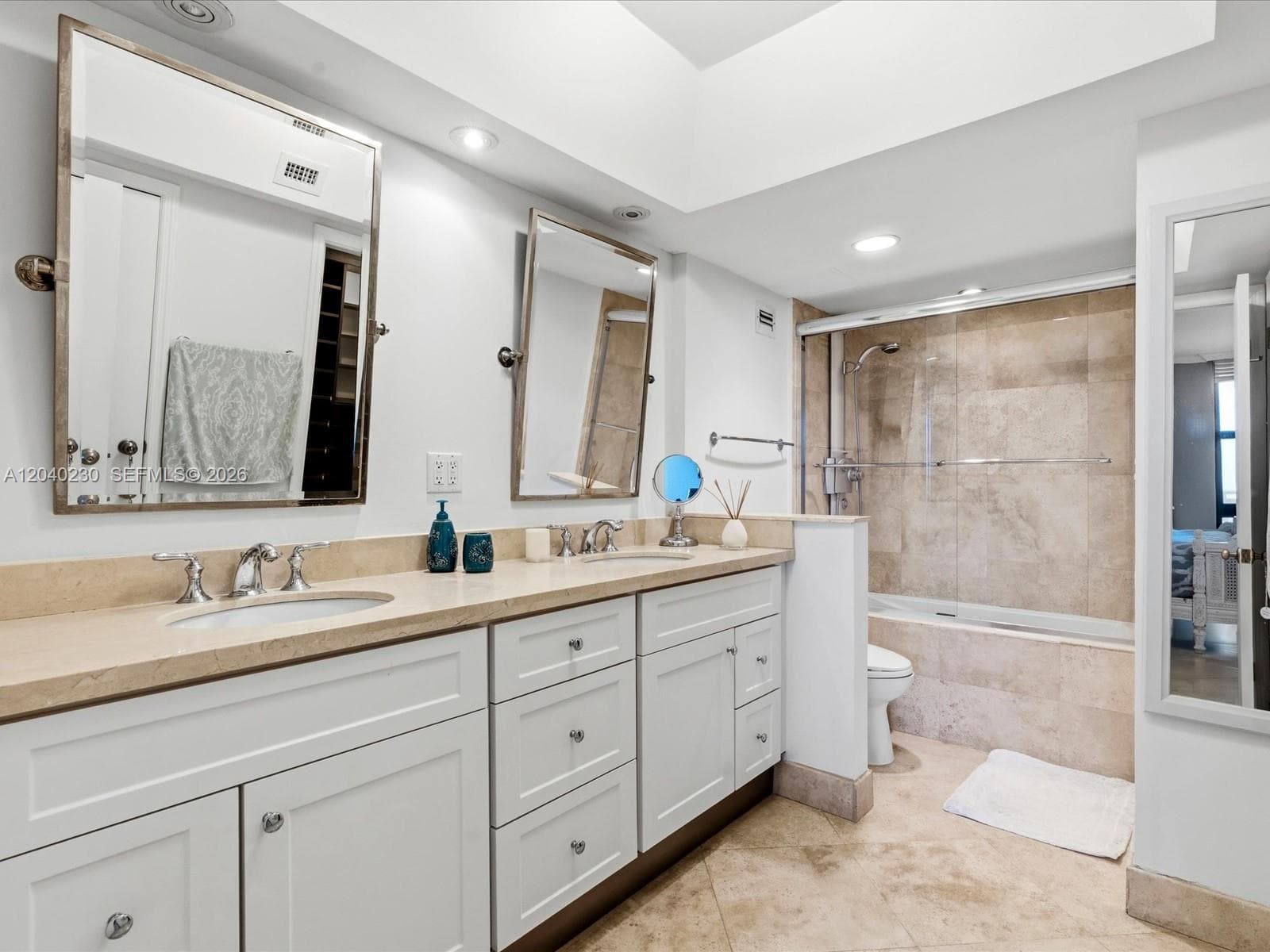 1121 Crandon Blvd E1205 photo 10