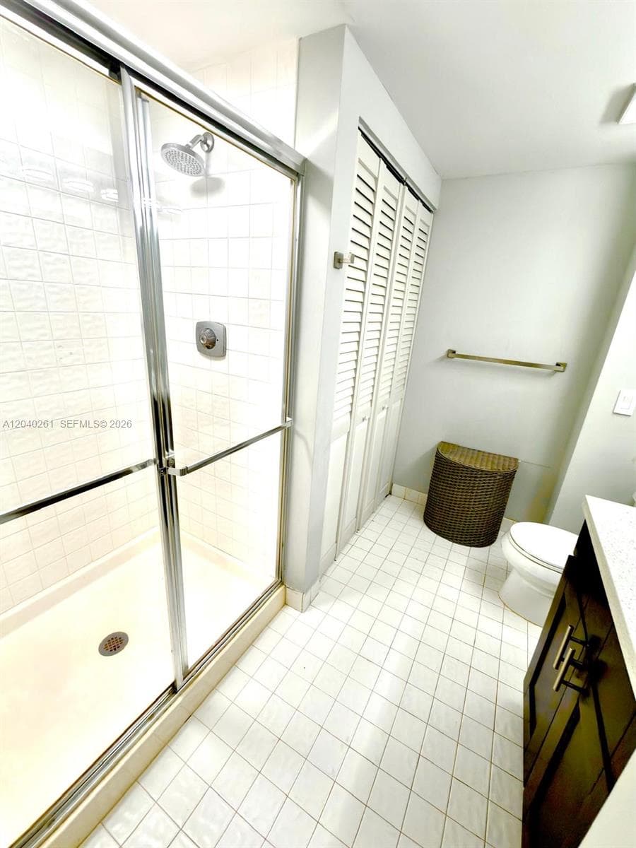 3610 Yacht Club Dr 215 photo 12