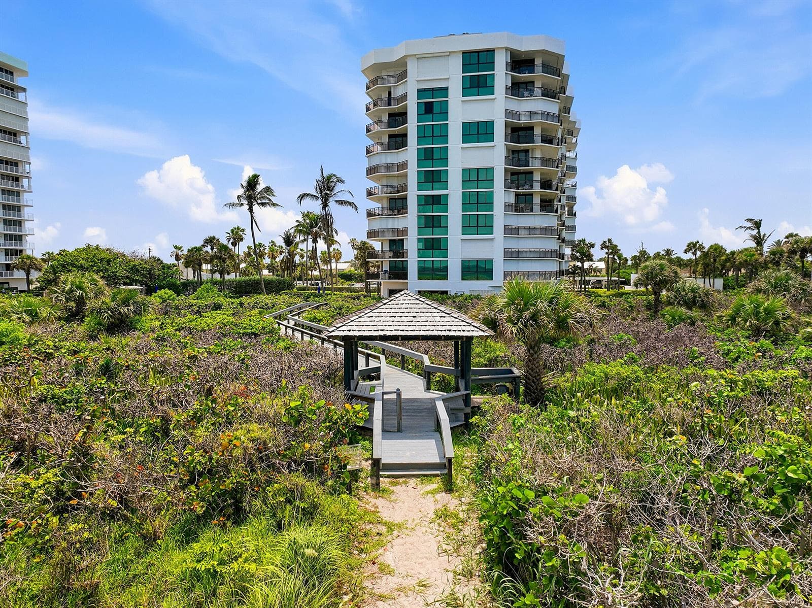 2800 N Hwy A1a 201 photo 17