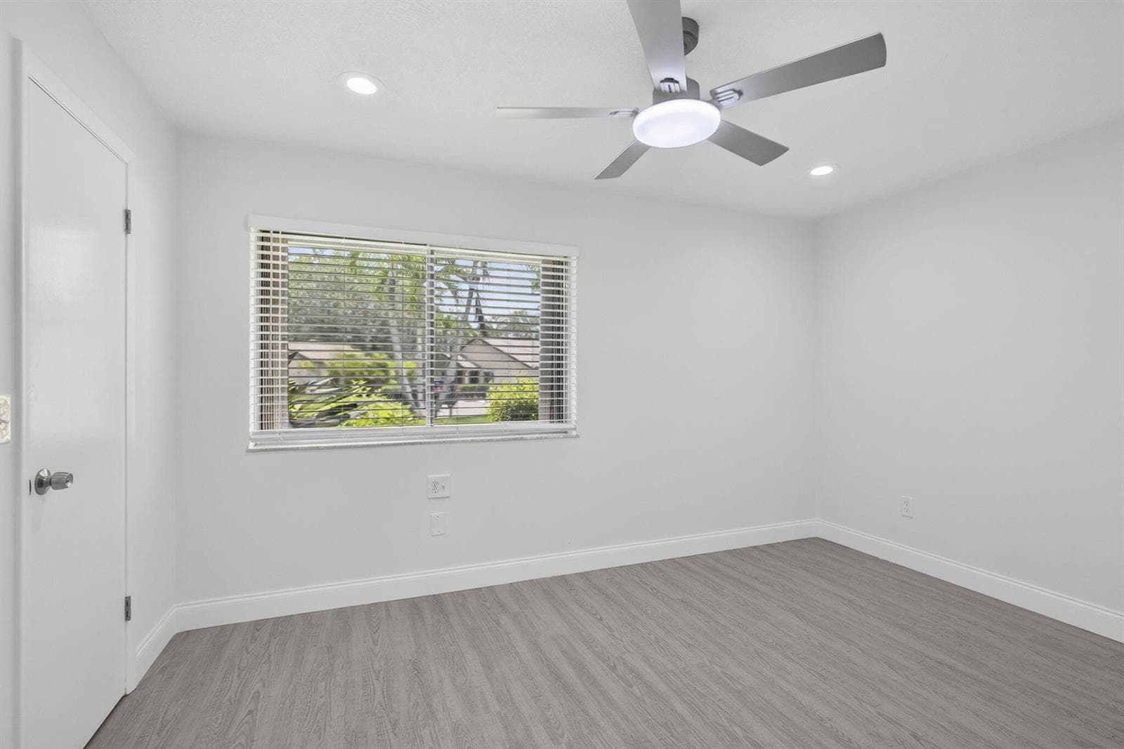148 Village Walk Drive 24 photo 19