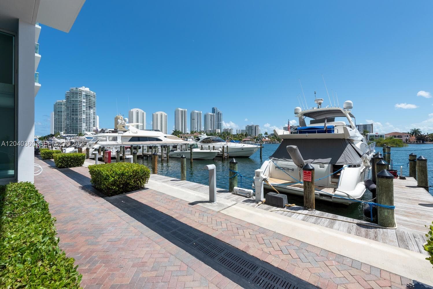 400 Sunny Isles Blvd 104 photo 9