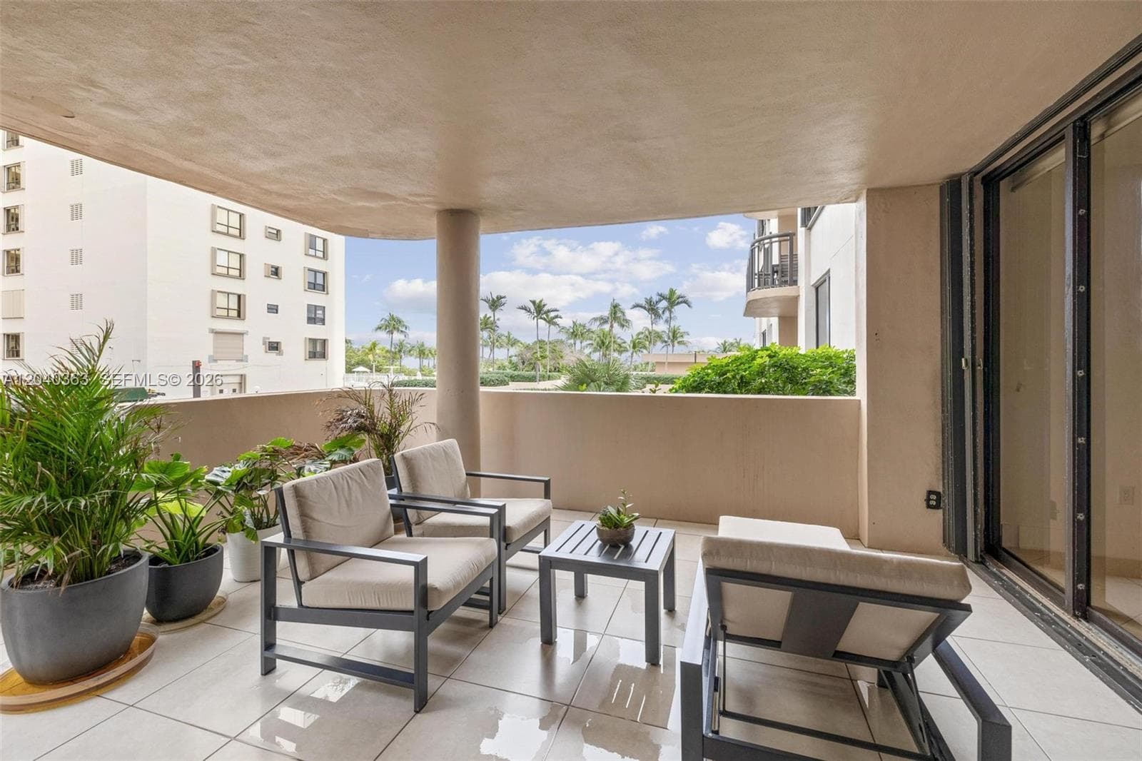 10175 Collins Ave 103 photo 2