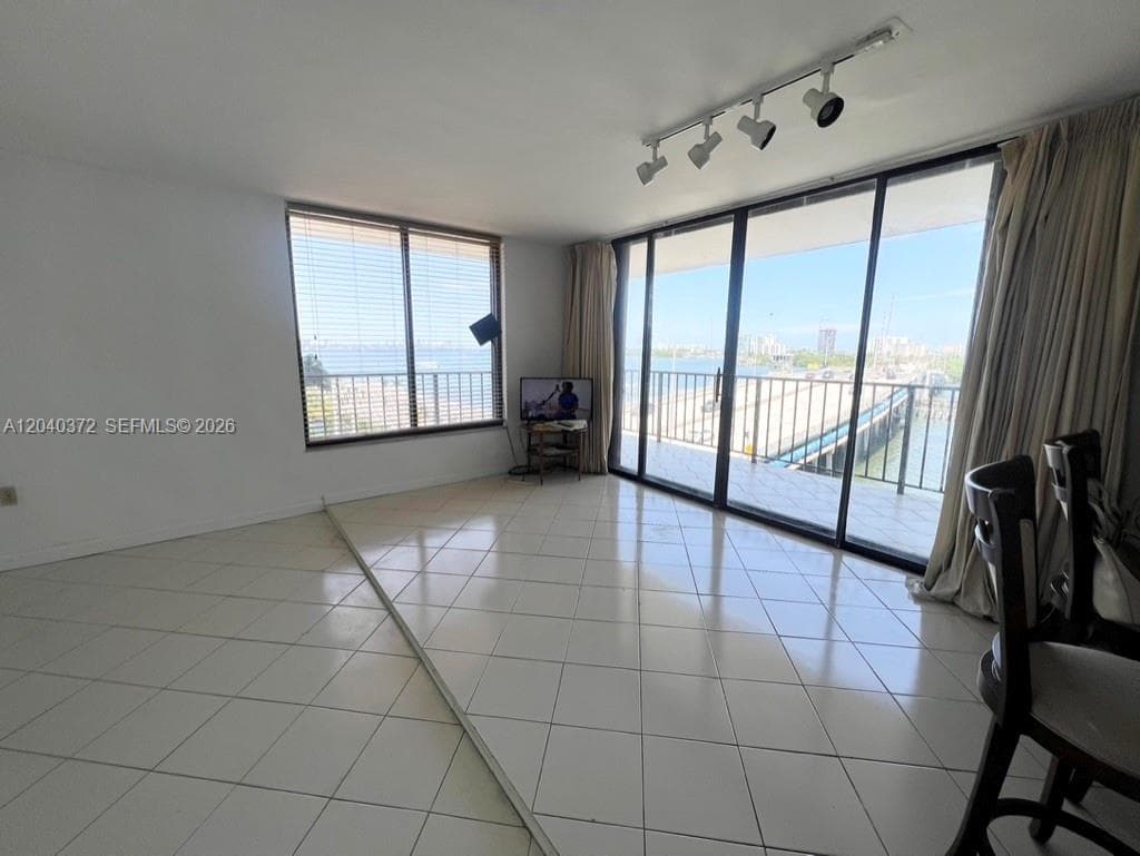 7899 NE Bayshore Ct 6A photo 7