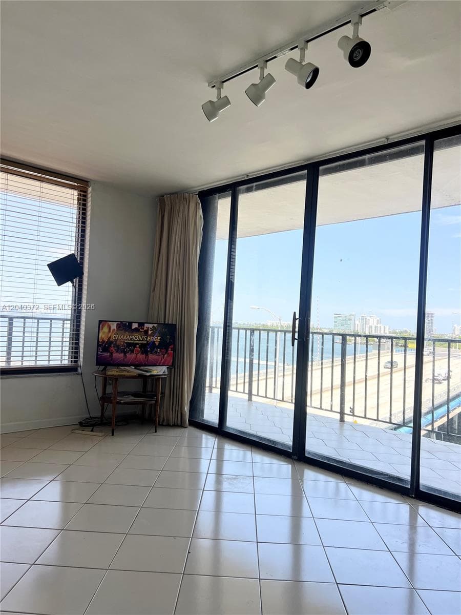 7899 NE Bayshore Ct 6A photo 8