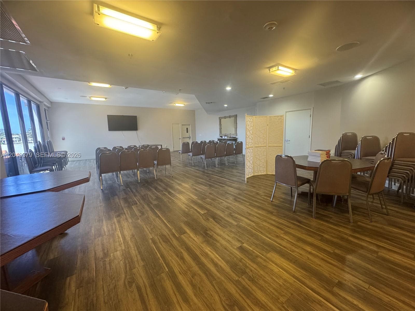 20505 E Country Club Dr 835 photo 24