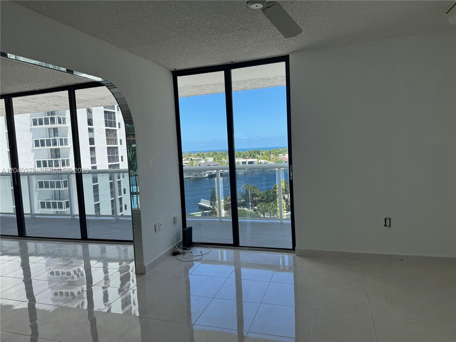 20505 E Country Club Dr 835 photo 11