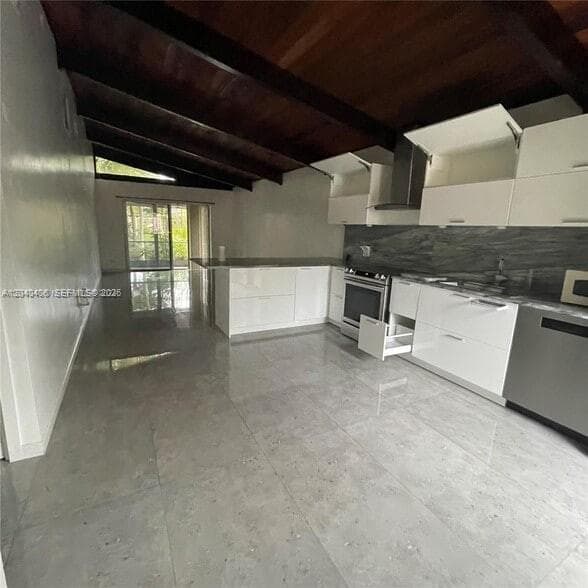 112 Fox Rd 2-50 photo 3
