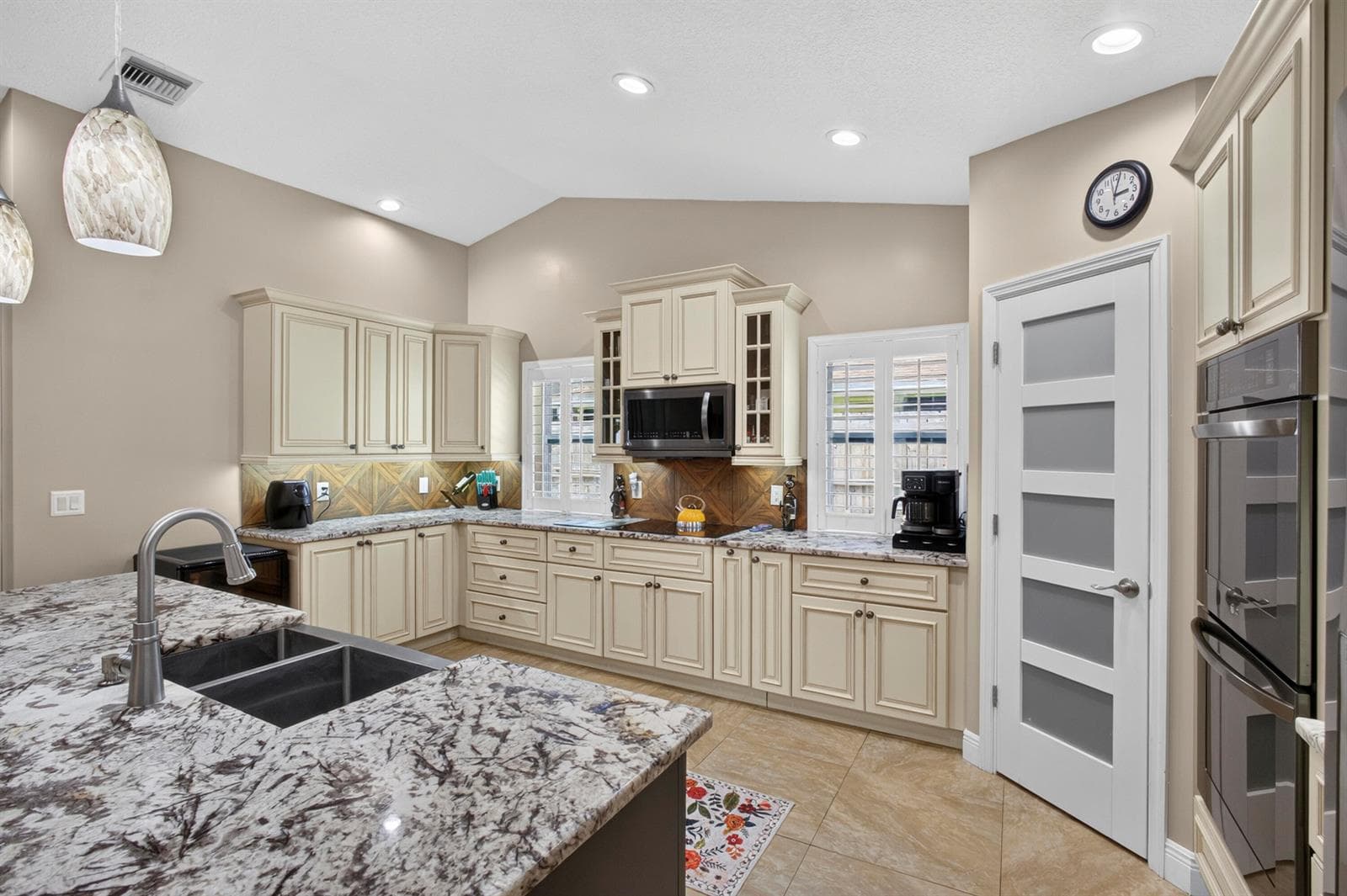 14184 Aster Avenue photo 17