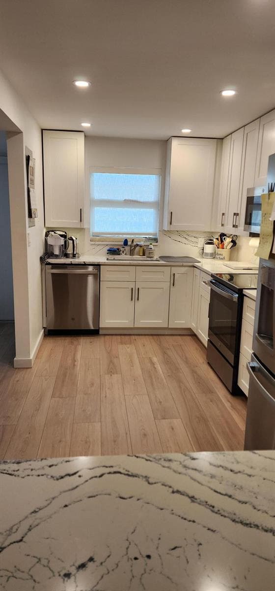 299 N Riverside Drive 604 photo 4