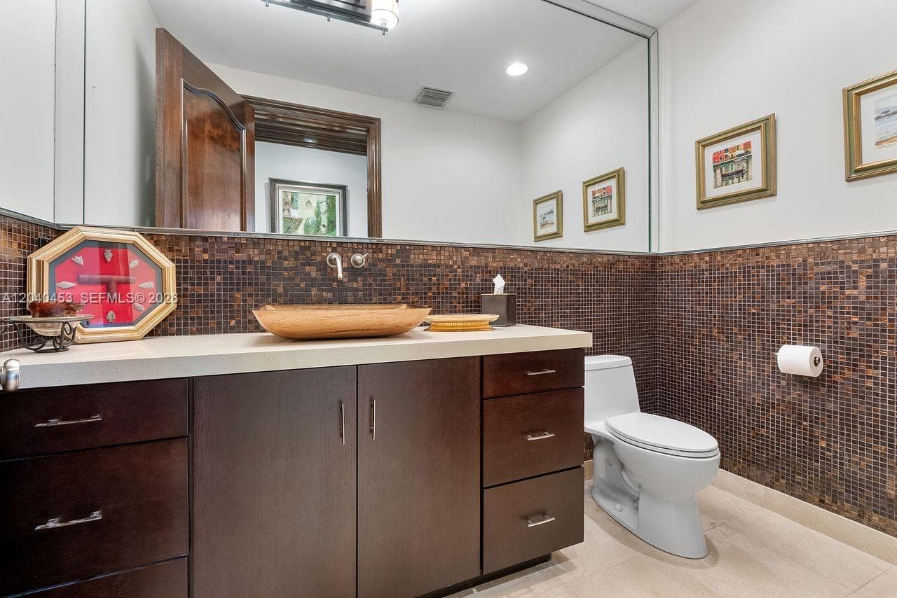 2601 Delmar Pl photo 24