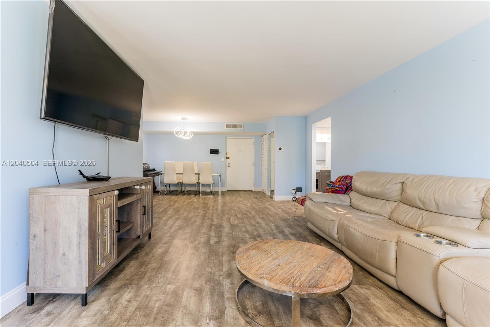 290 174th St 318 photo 12