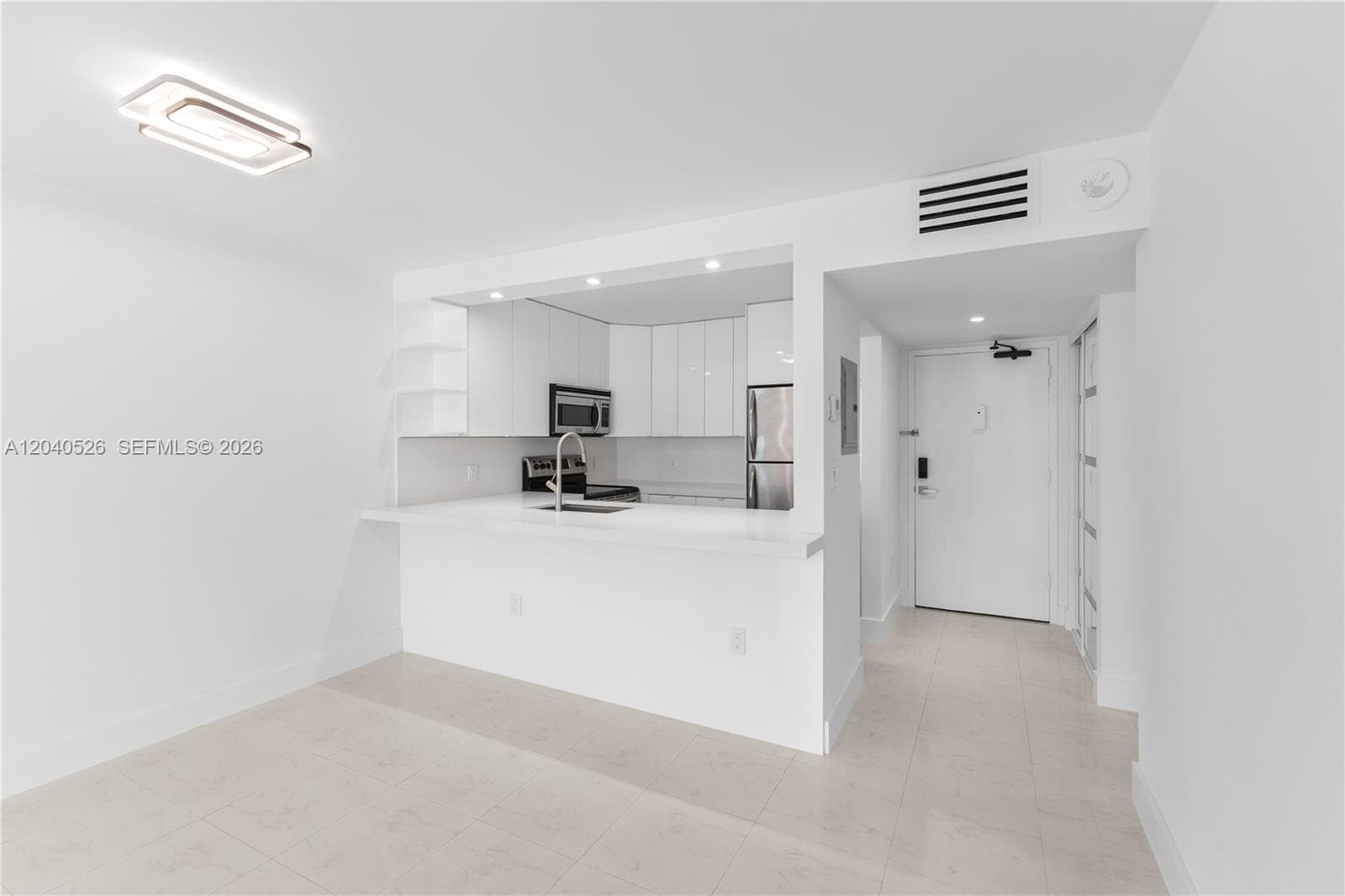 345 Ocean Dr 924 photo 7