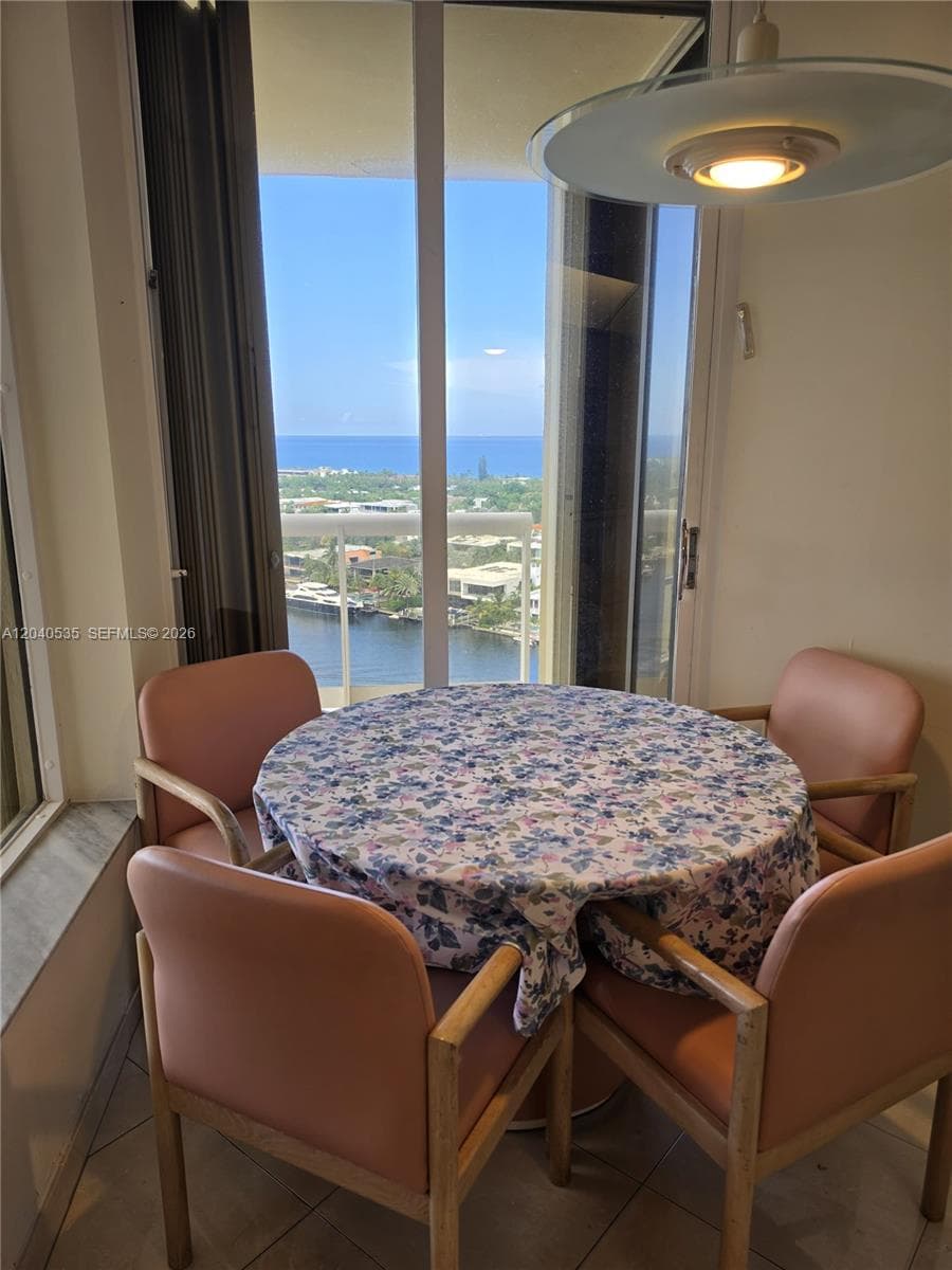 20191 E Country Club Dr 1805 photo 23