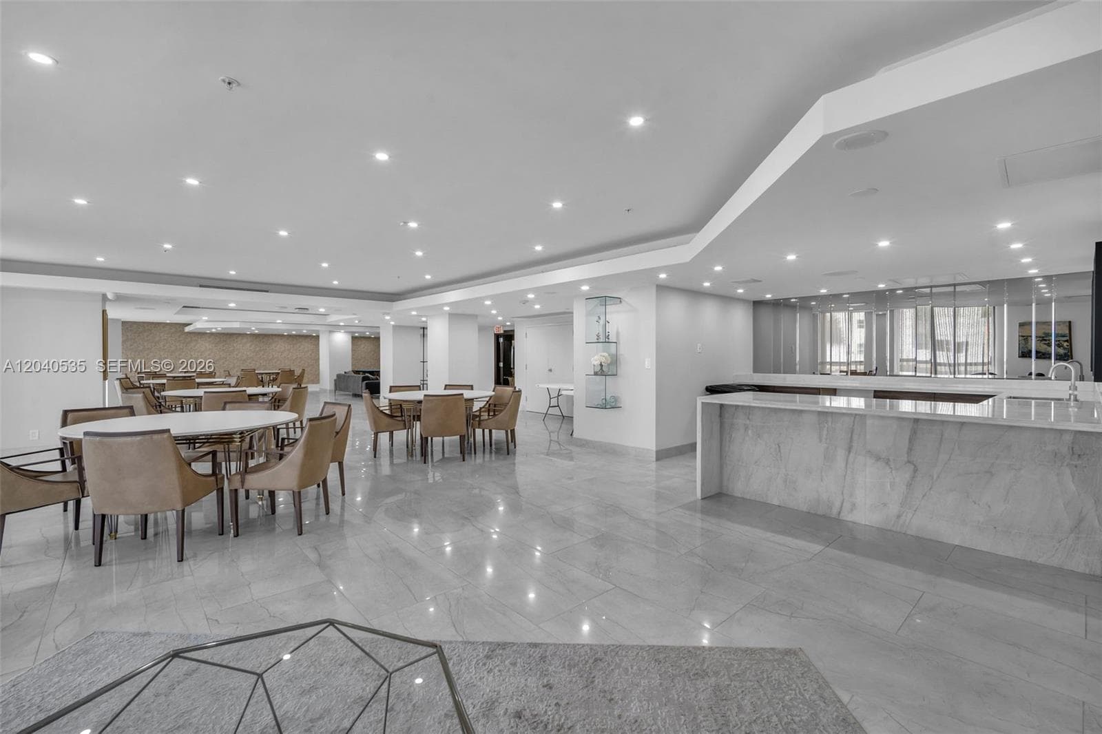 20191 E Country Club Dr 1805 photo 10