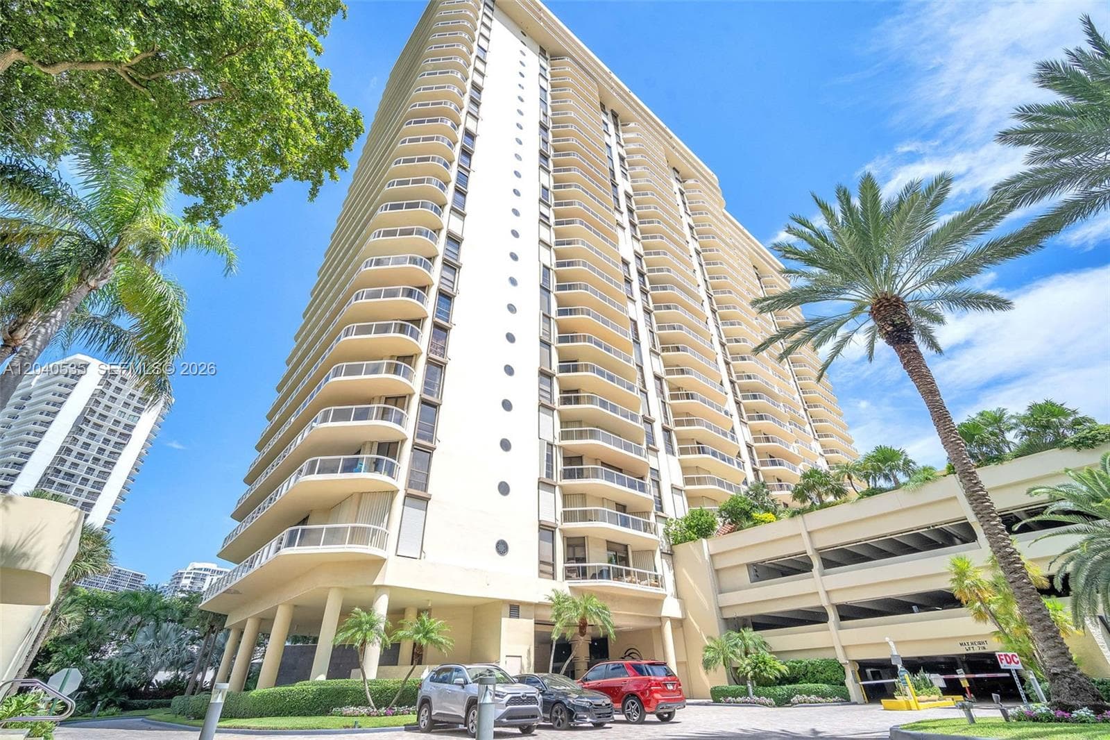 20191 E Country Club Dr 1805 photo 11