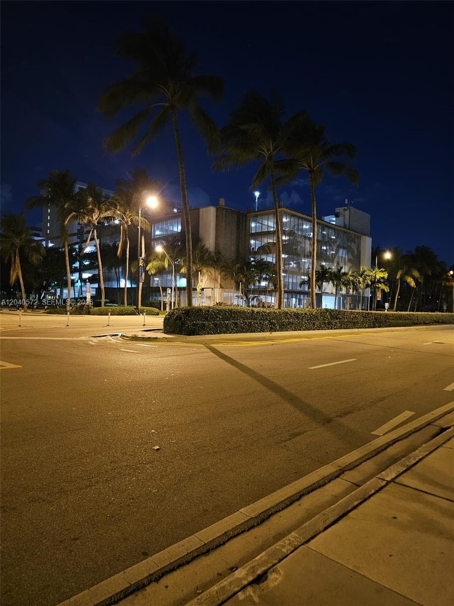 19201 Collins Ave 1144 photo 21