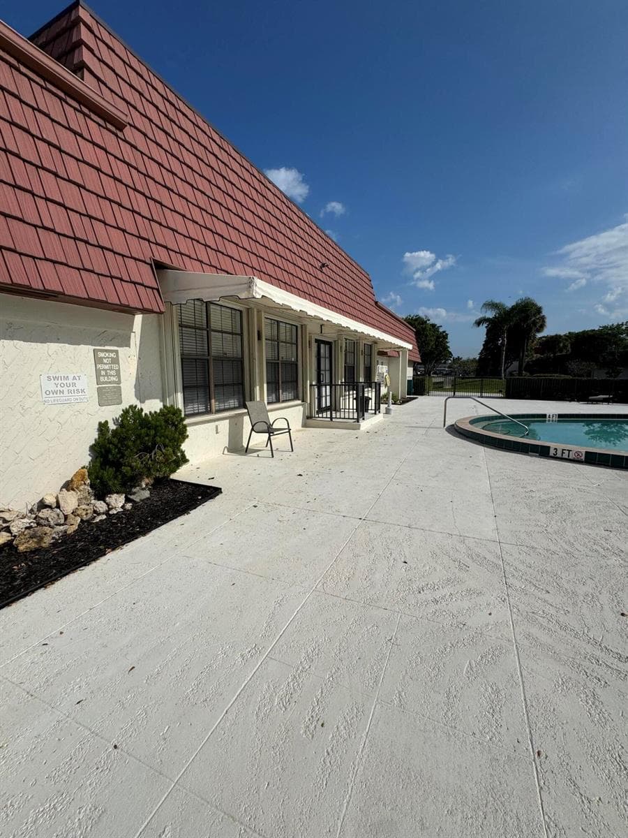 12024 W Greenway Drive 106 photo 22