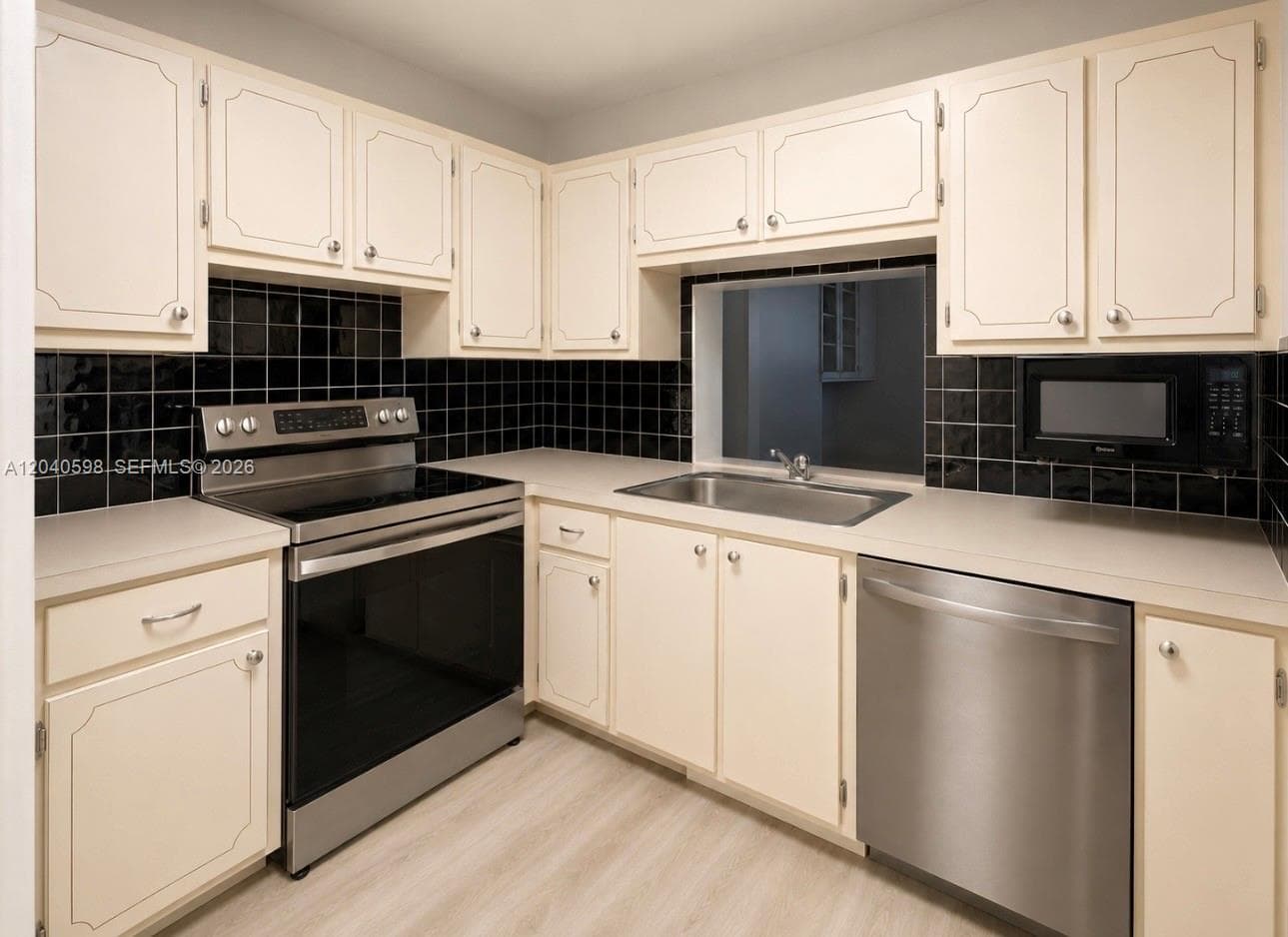 1893 S Ocean Dr 601 photo 3