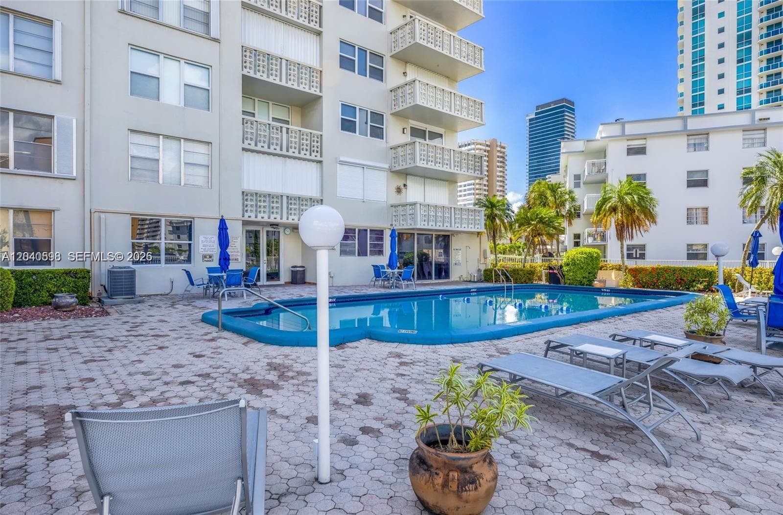 1893 S Ocean Dr 601 photo 18