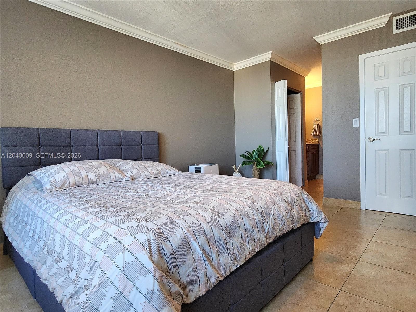 2030 S Ocean Dr 1901 photo 17