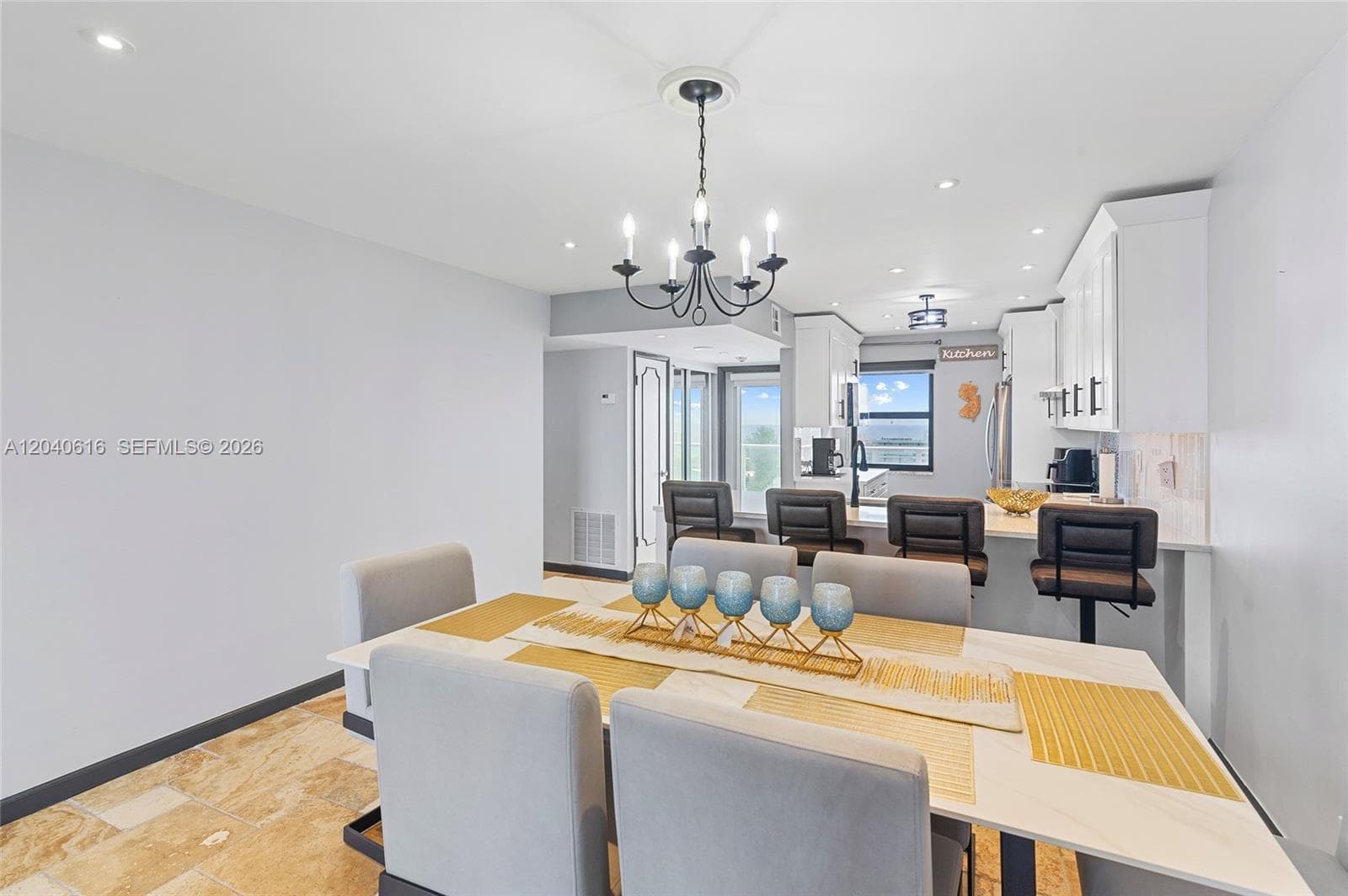 1401 N Riverside Dr 1406 photo 12