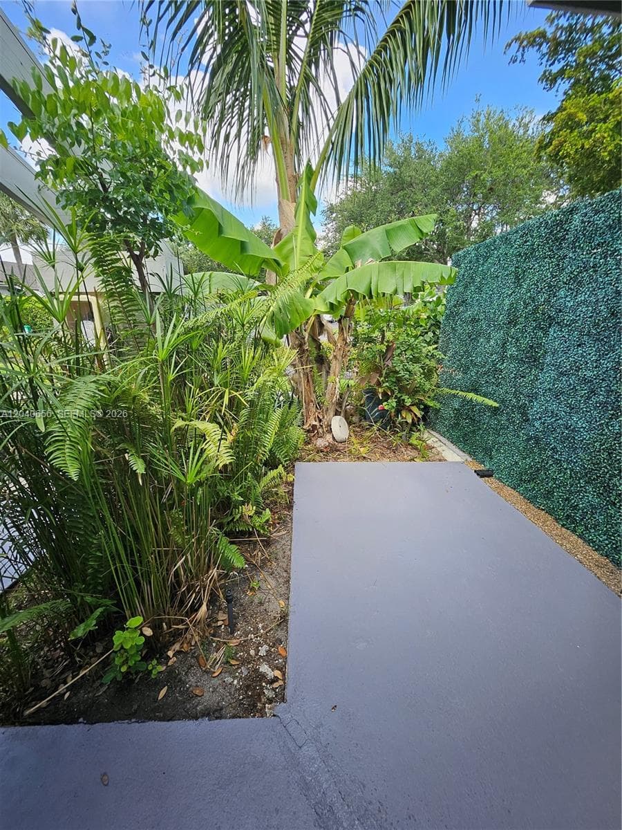 3015 SW 21st Ter 371B photo 2