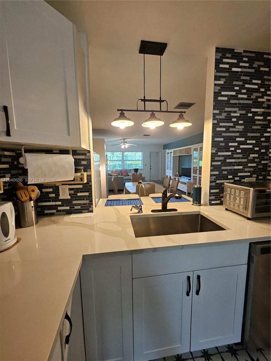 3015 SW 21st Ter 371B photo 9