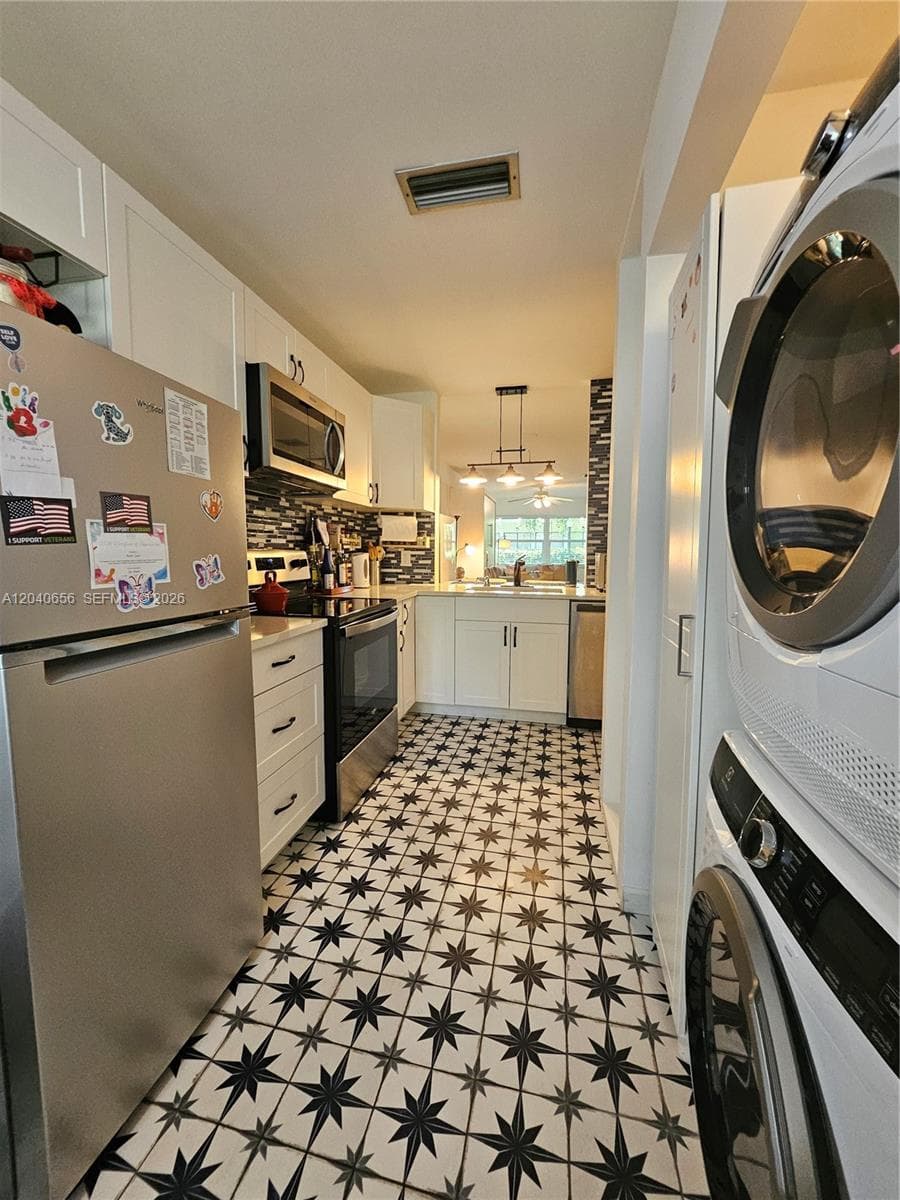 3015 SW 21st Ter 371B photo 8
