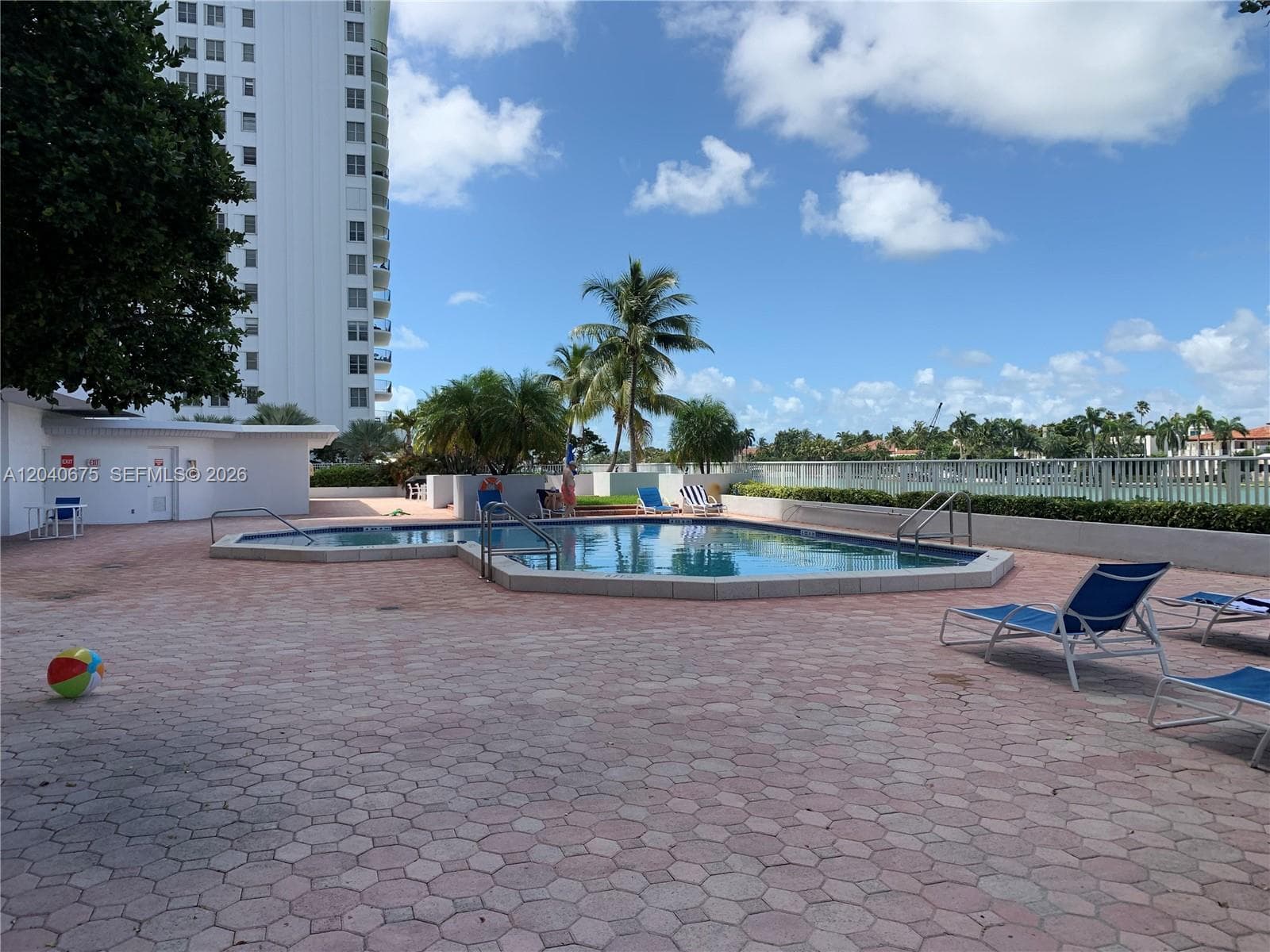 5700 Collins Ave 12N photo 23