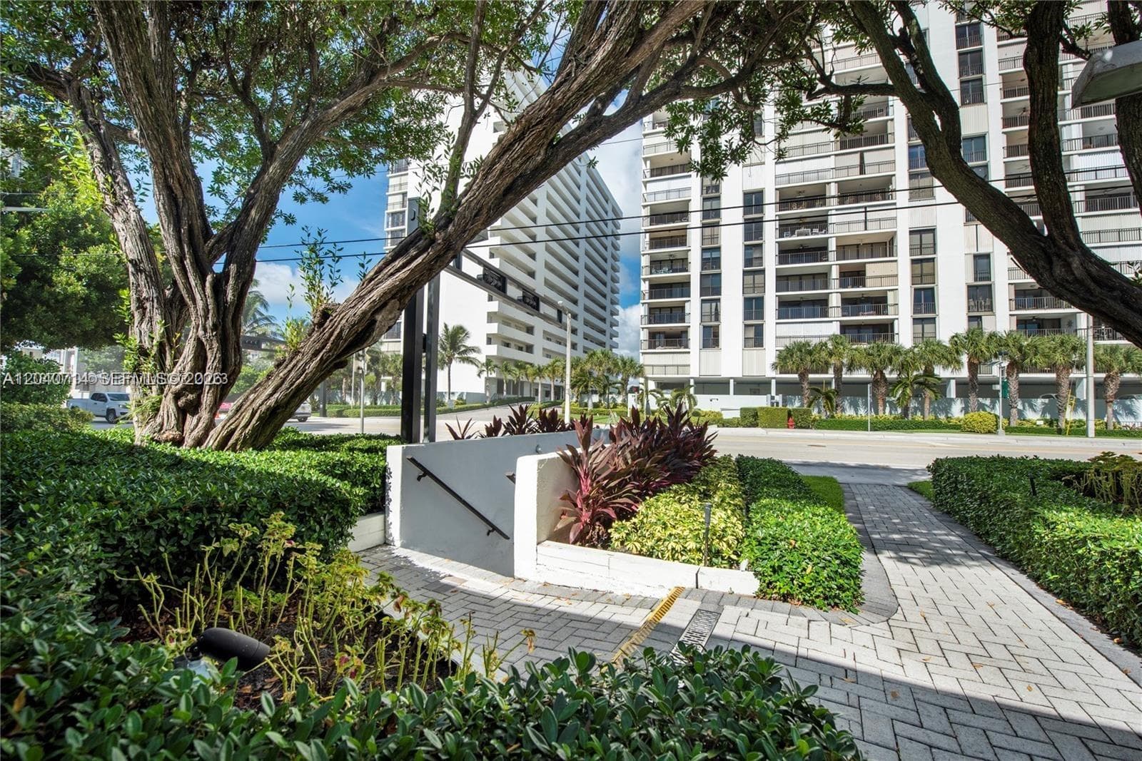 1901 N Ocean Blvd 7E photo 22