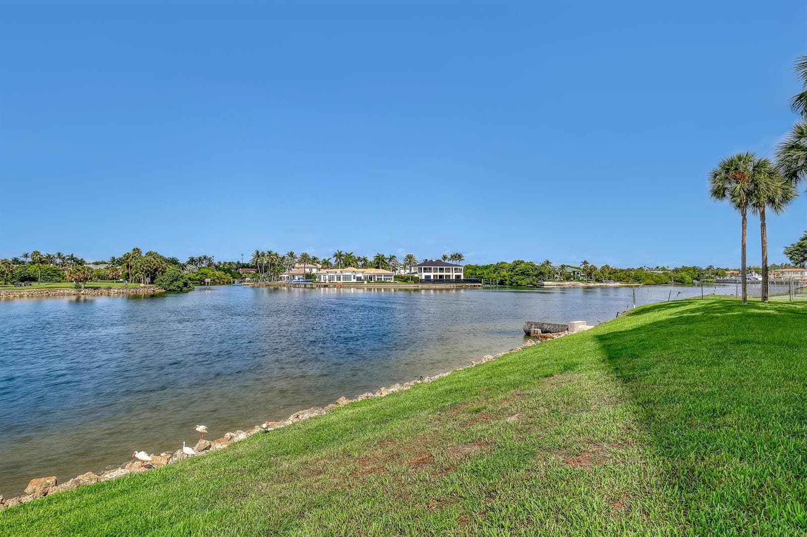 356 Golfview Road 403 photo 25