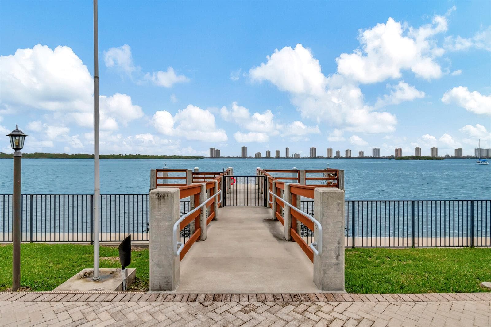 100 Paradise Harbour Boulevard 506 photo 21
