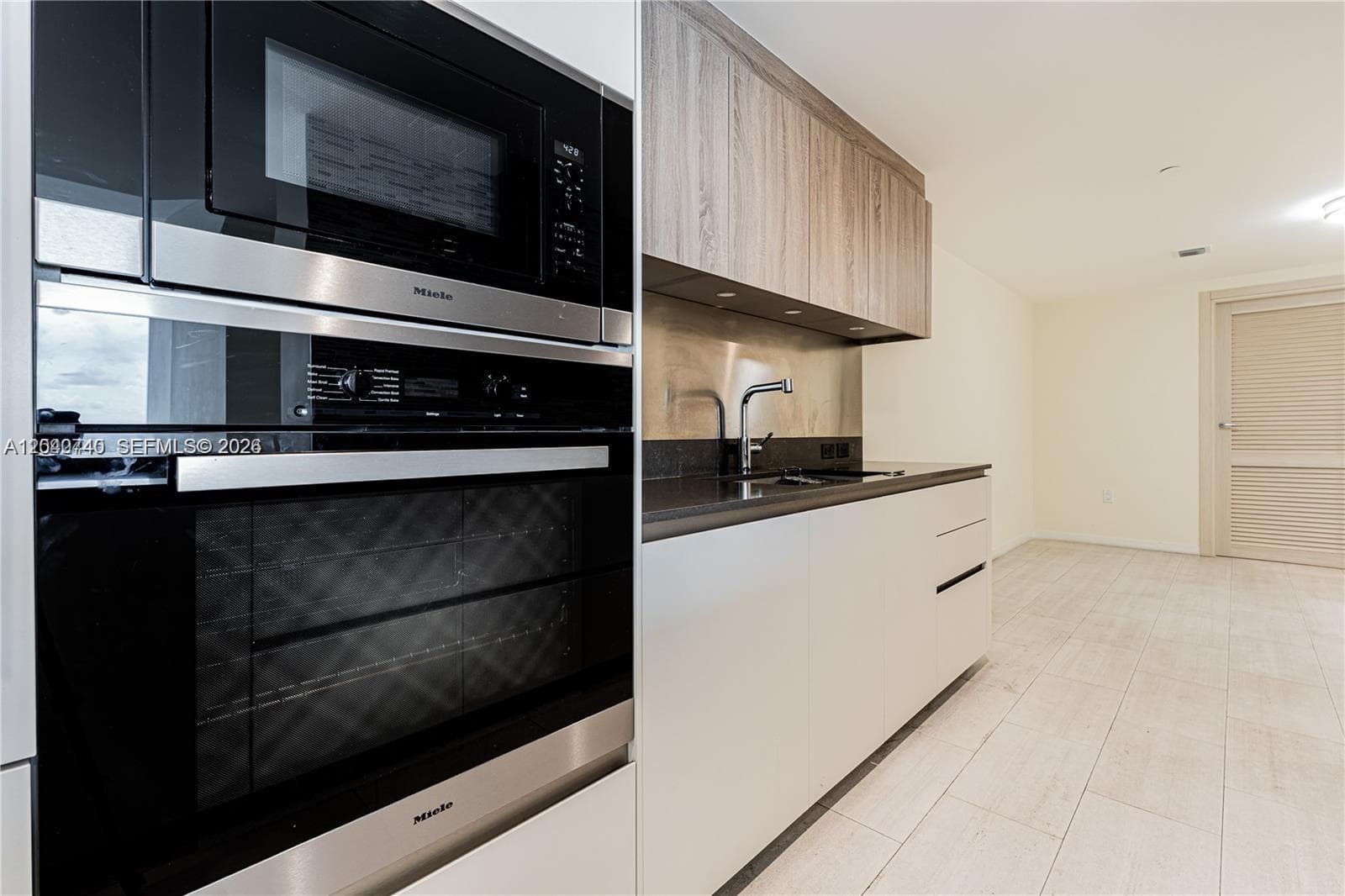 1000 Brickell Plz 4906 photo 9