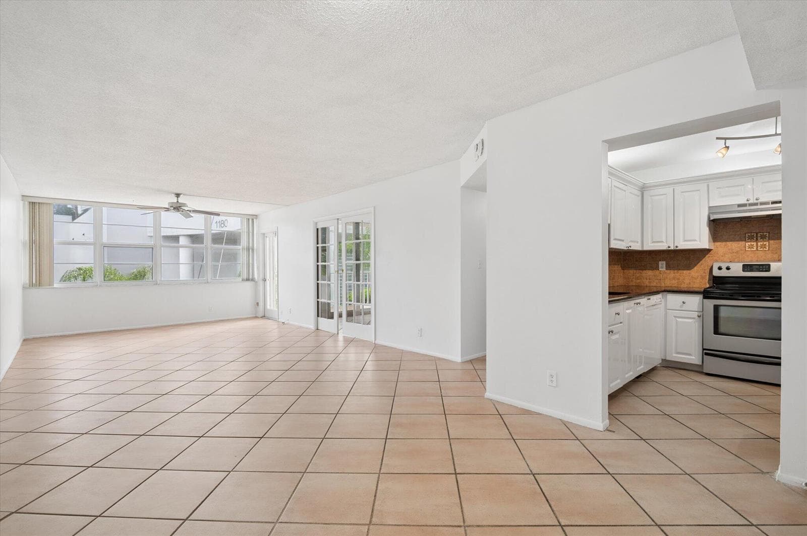1170 N Federal Highway 309 photo 9