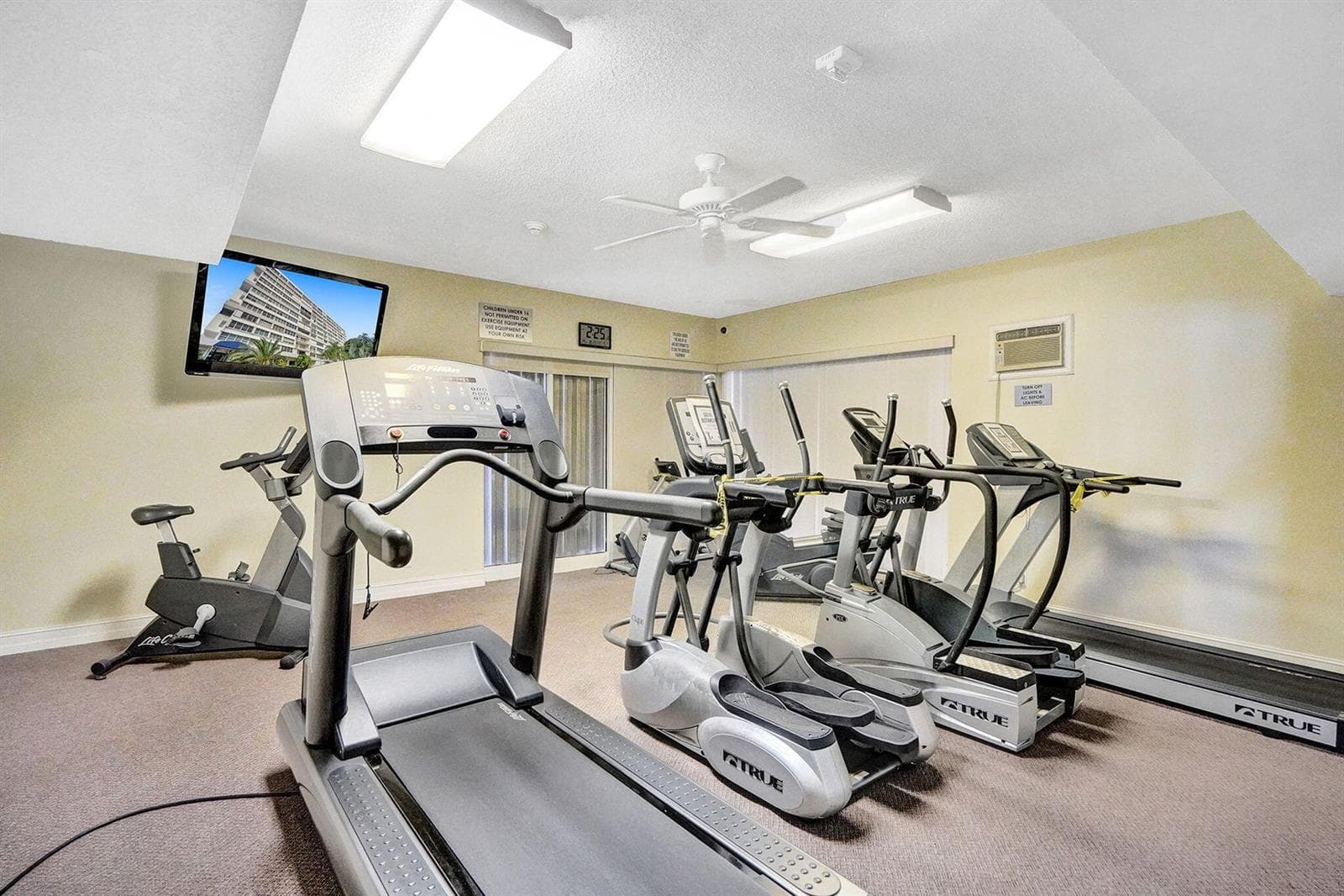 1170 N Federal Highway 309 photo 21