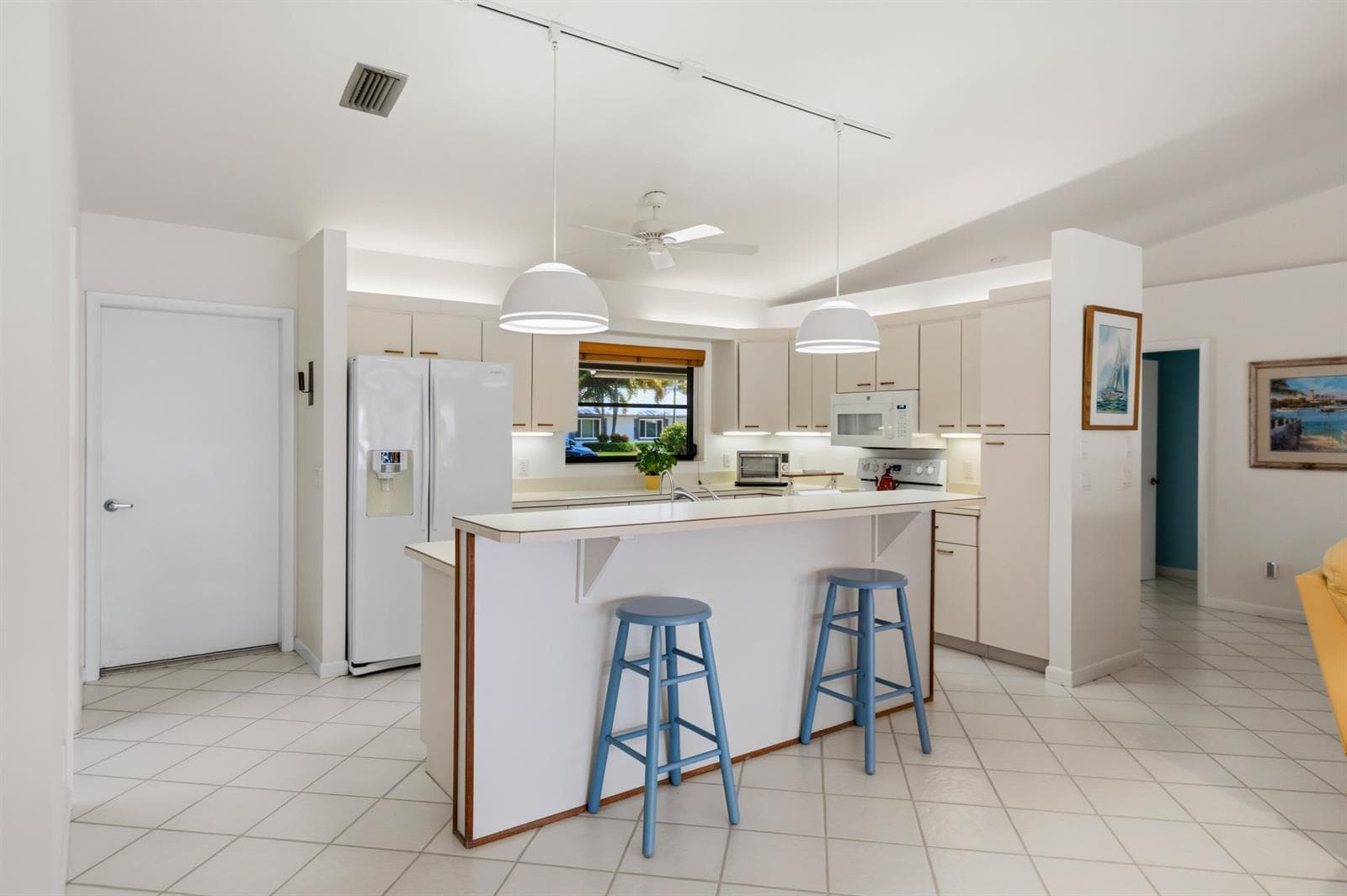 1604 SW Seagull Way photo 9