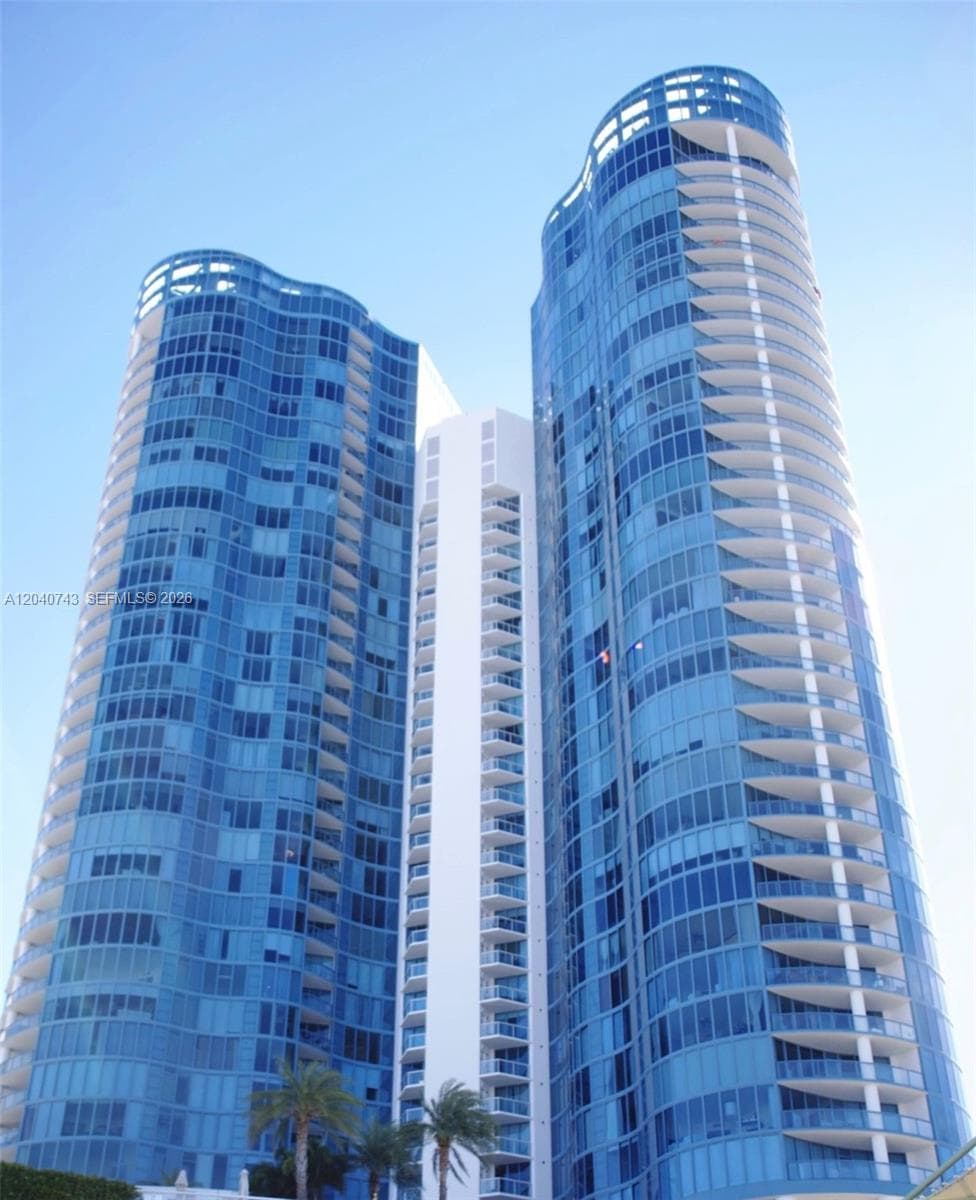 333 Las Olas Way 2506 photo 2
