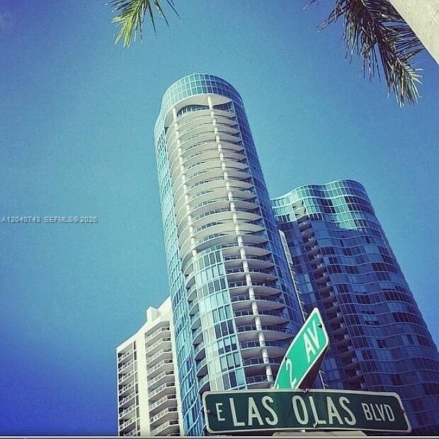 333 Las Olas Way 2506 photo 1