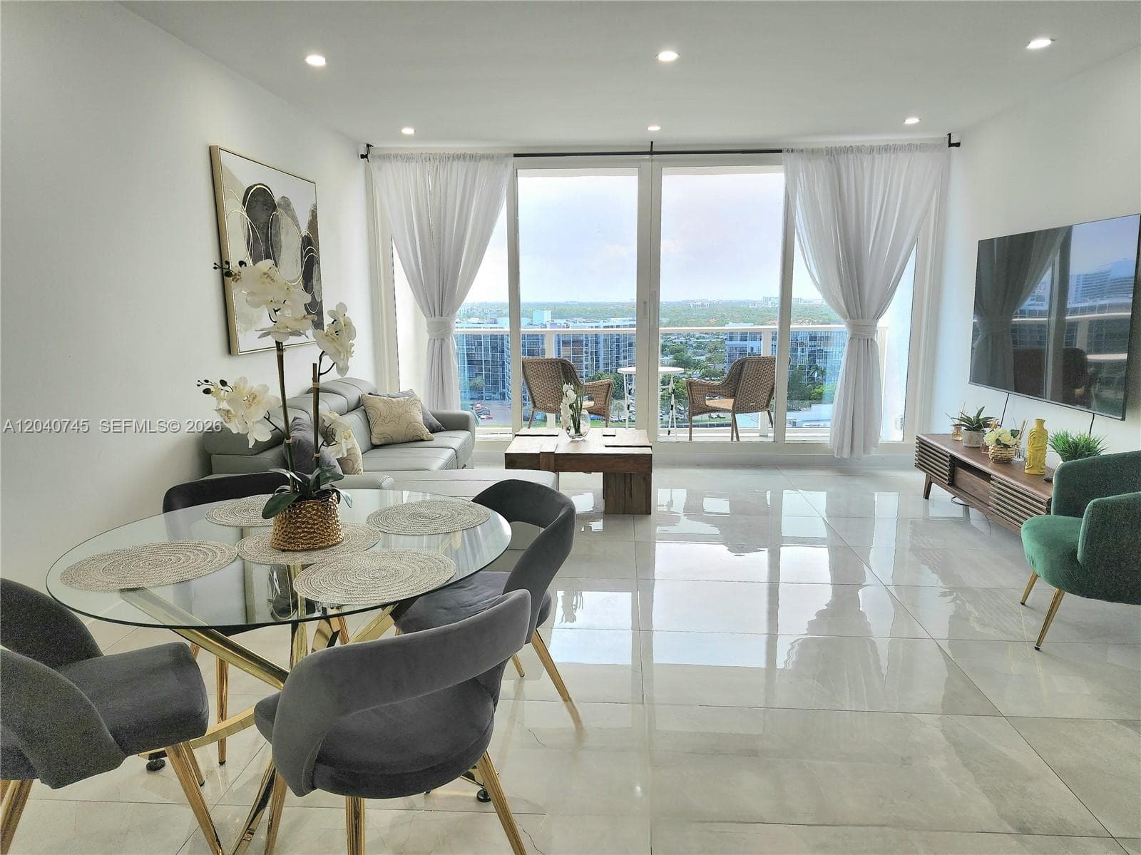 3505 S Ocean Dr PENTHOUSE 1502 photo 7