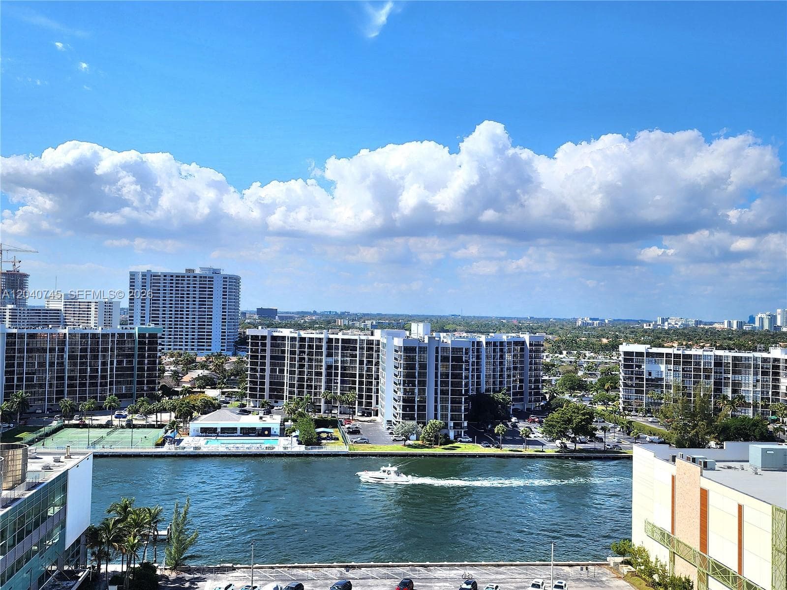 3505 S Ocean Dr PENTHOUSE 1502 photo 3