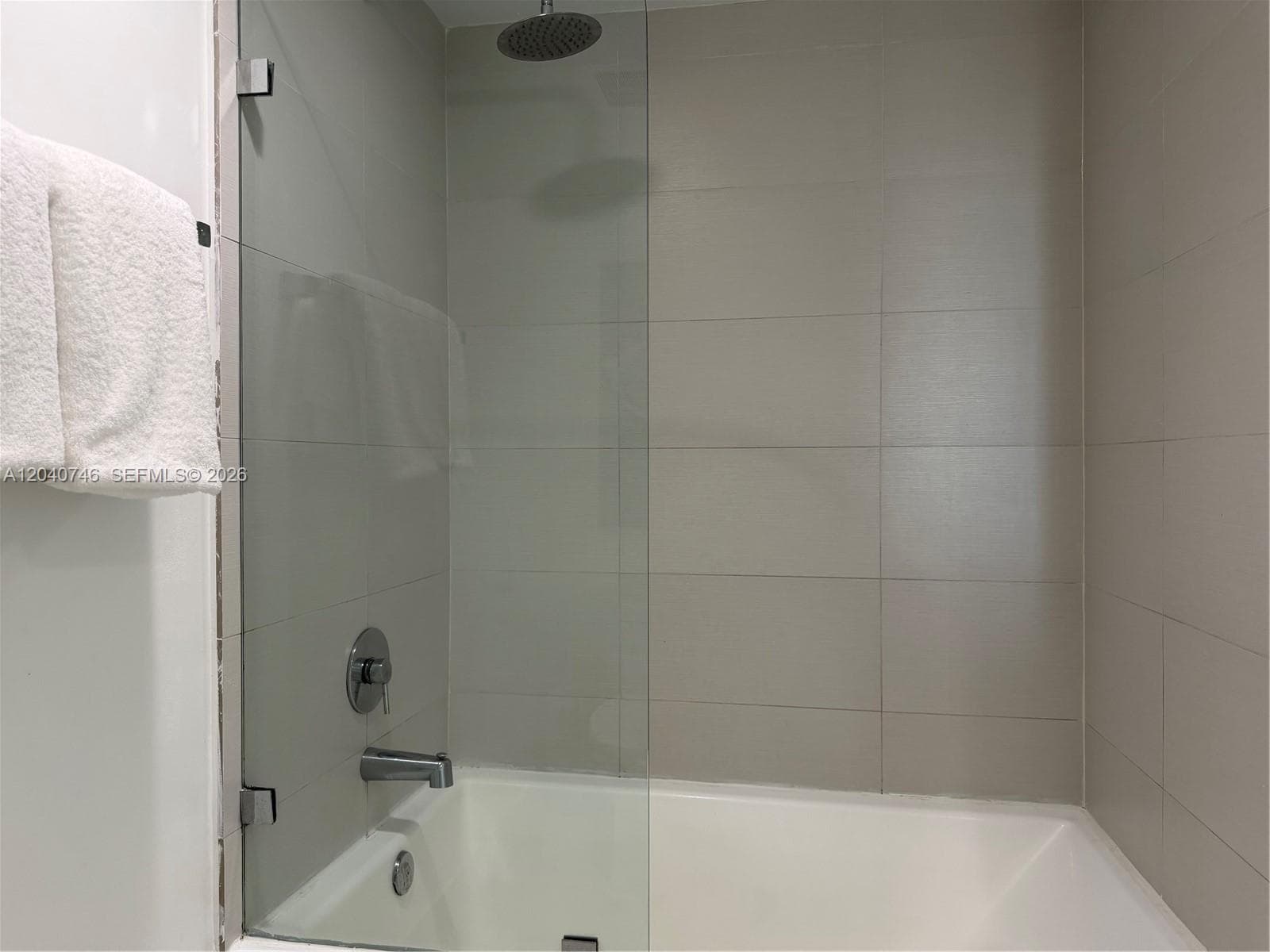 2602 E Hallandale Beach Blvd R1910 photo 20