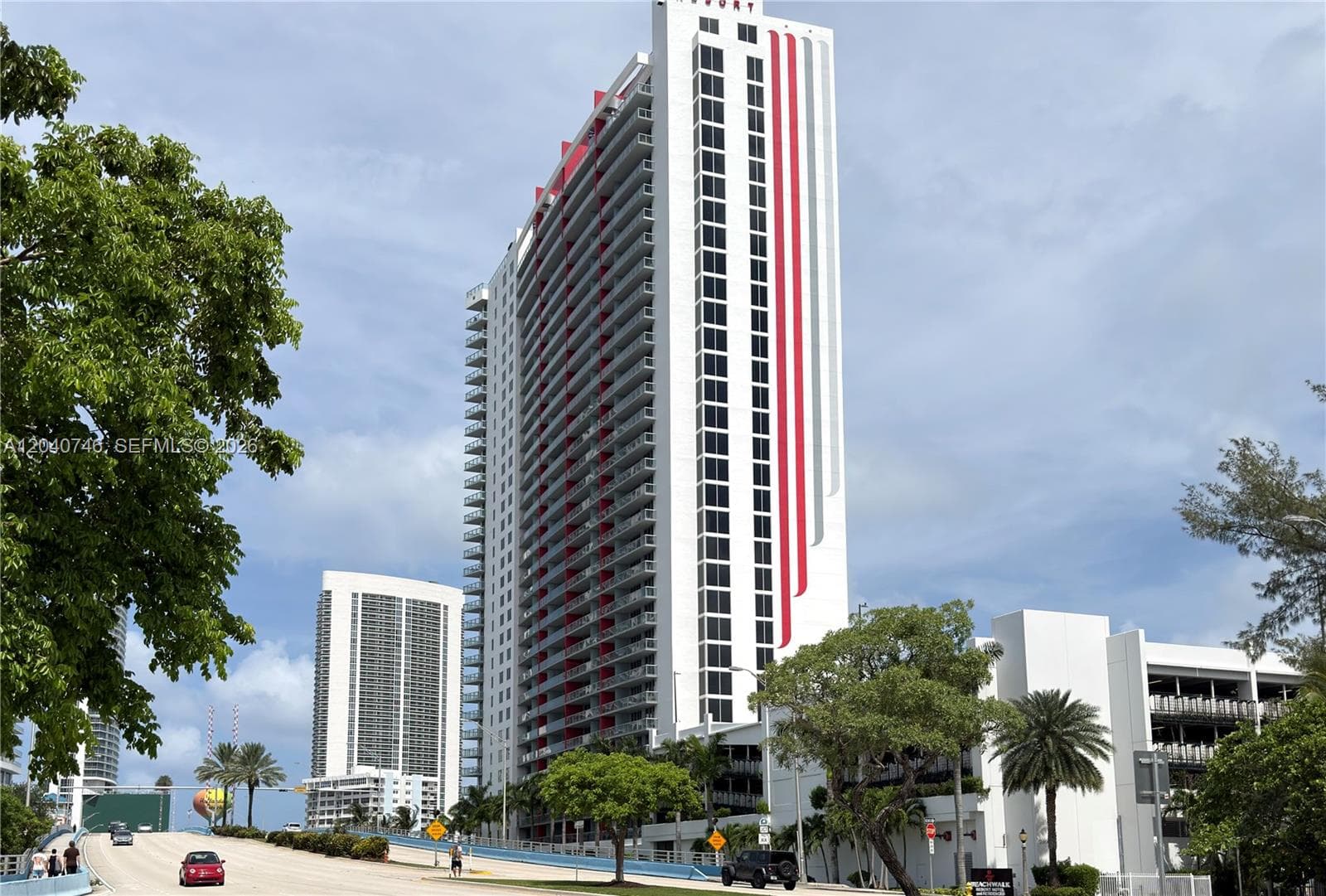 2602 E Hallandale Beach Blvd R1910 photo 4