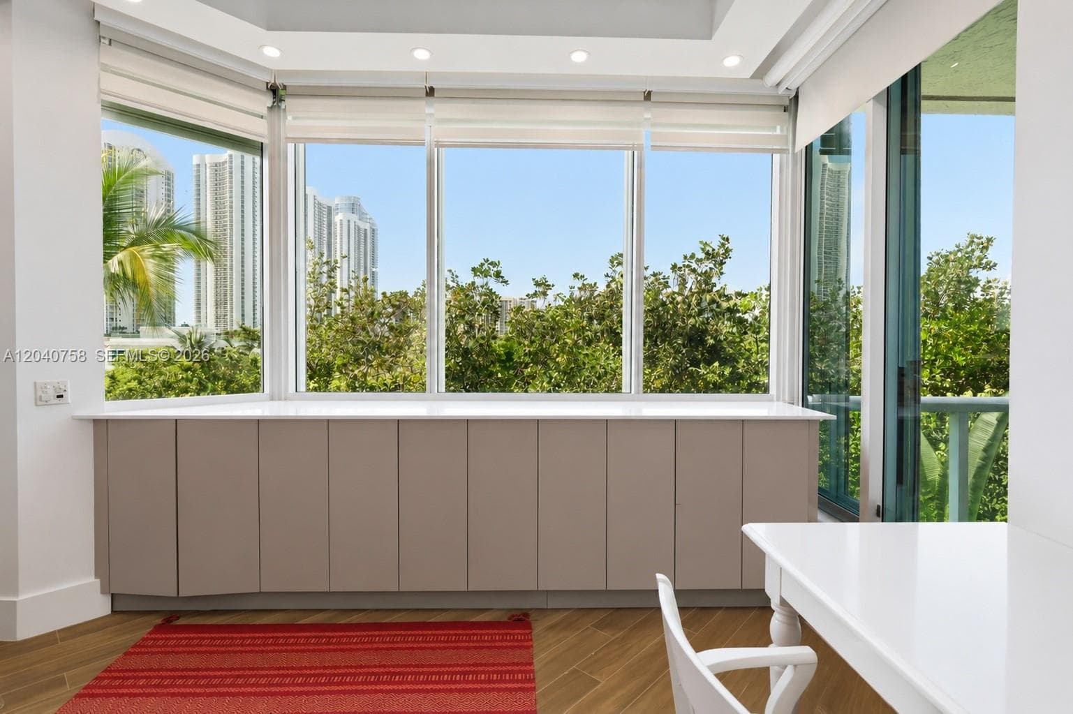 16400 Collins Ave TH-4 photo 8