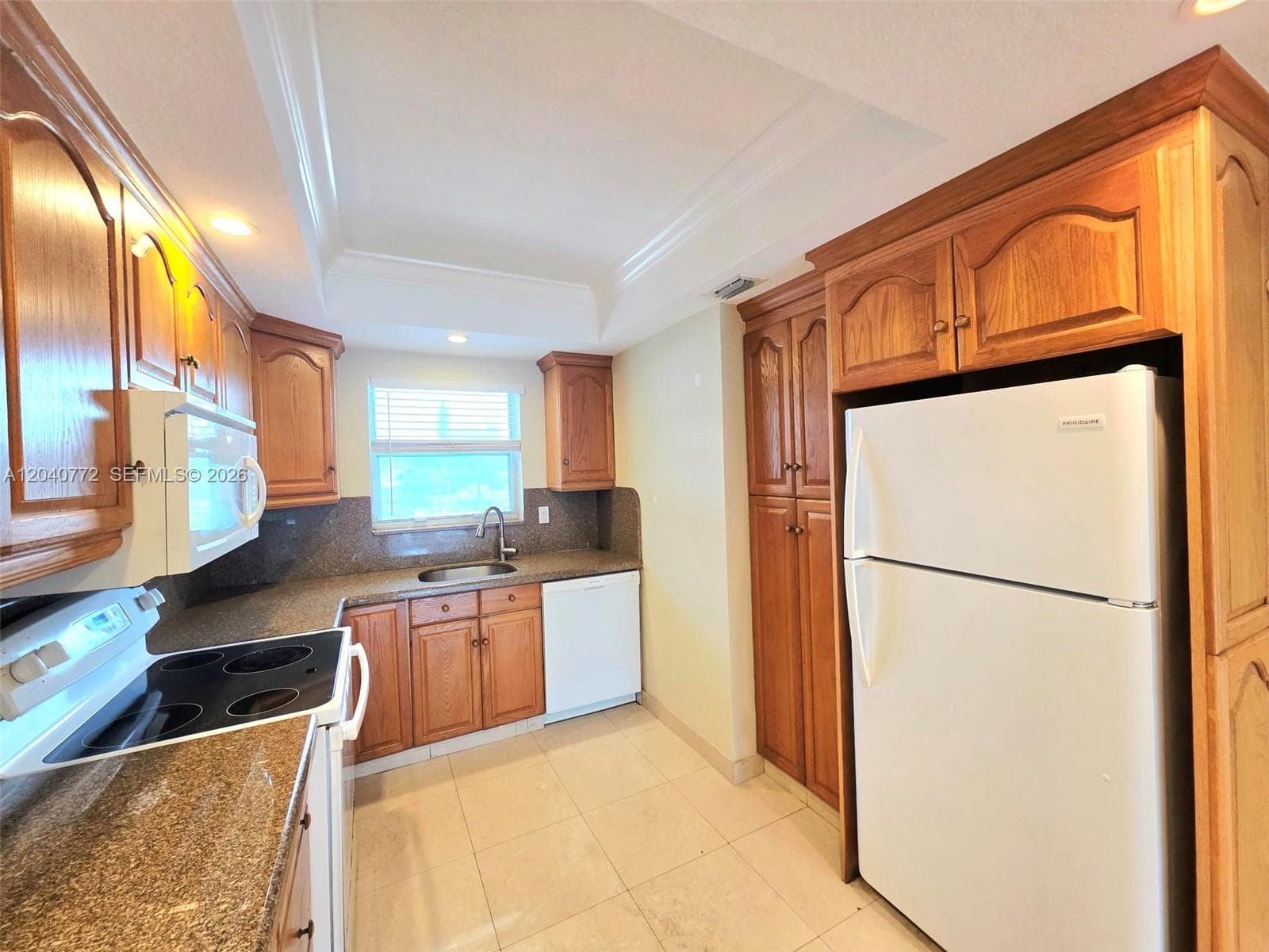 1400 NE 57th Ct 202 photo 9