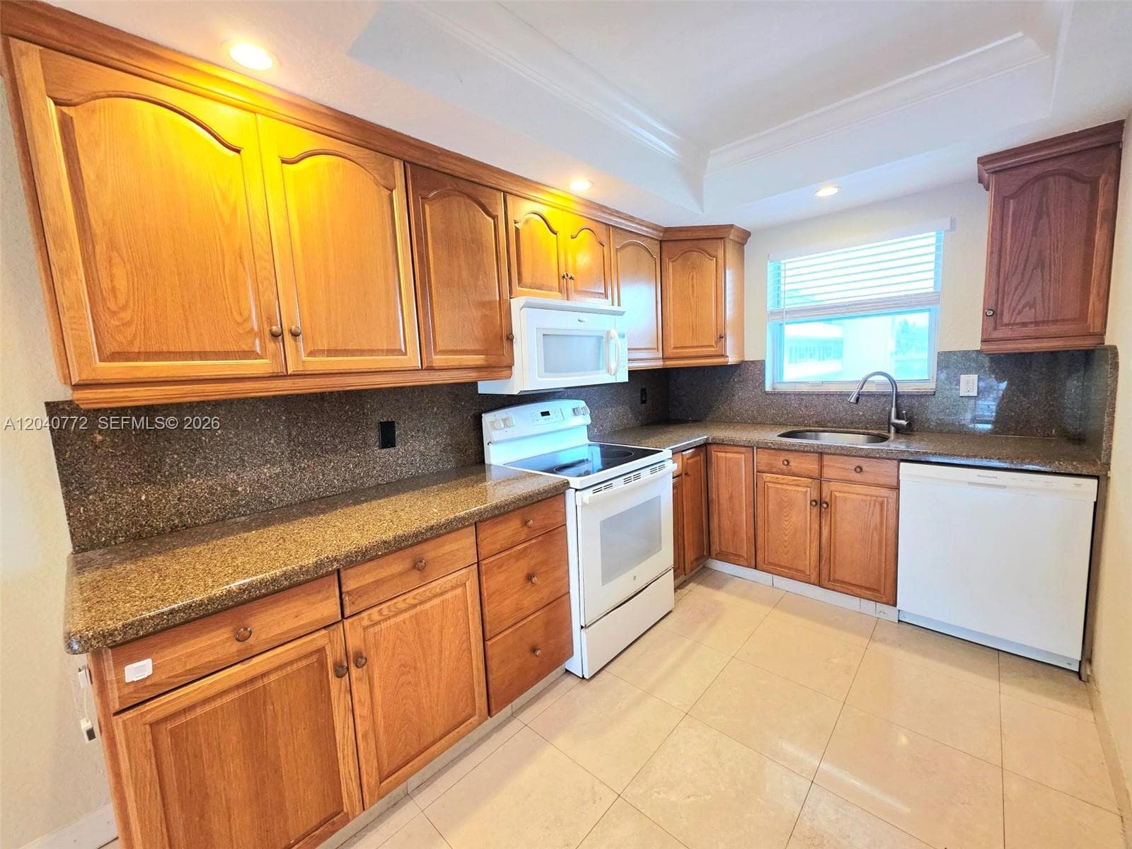 1400 NE 57th Ct 202 photo 8